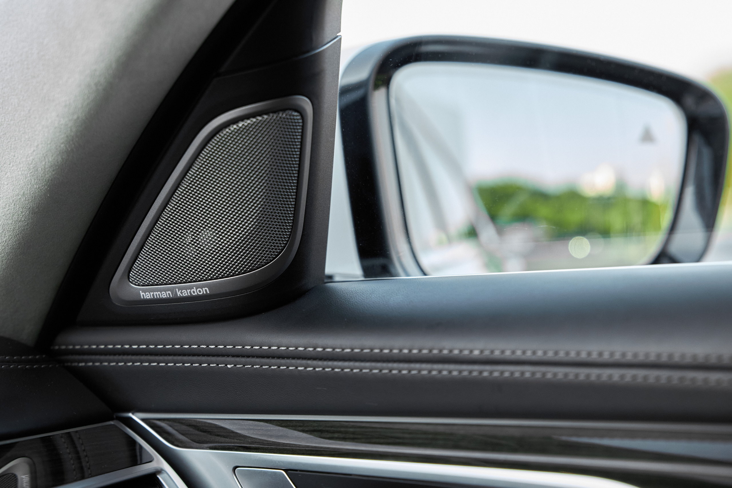 BMW 7 Edrive (auto.ru)