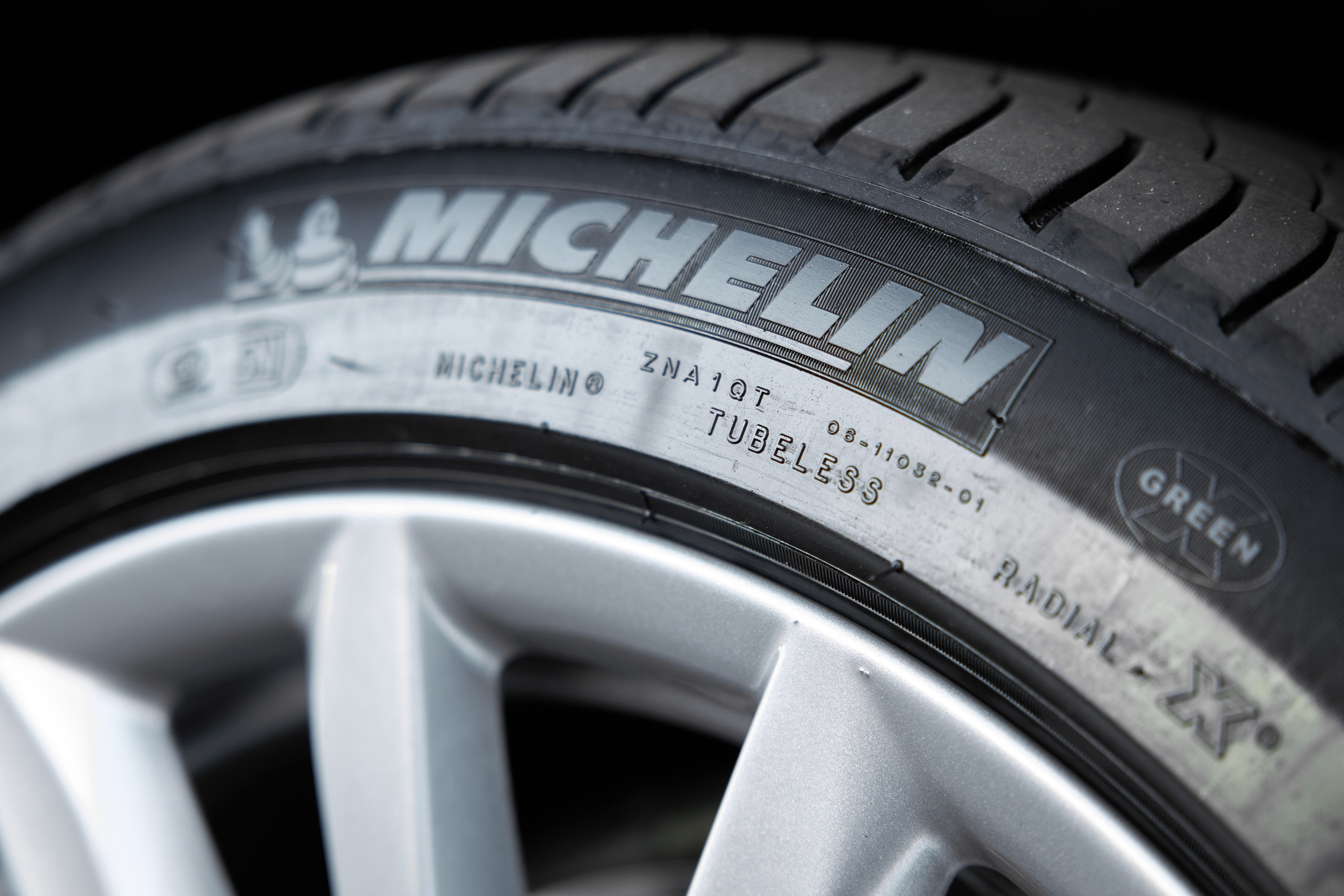 BMW 7 Edrive (auto.ru)