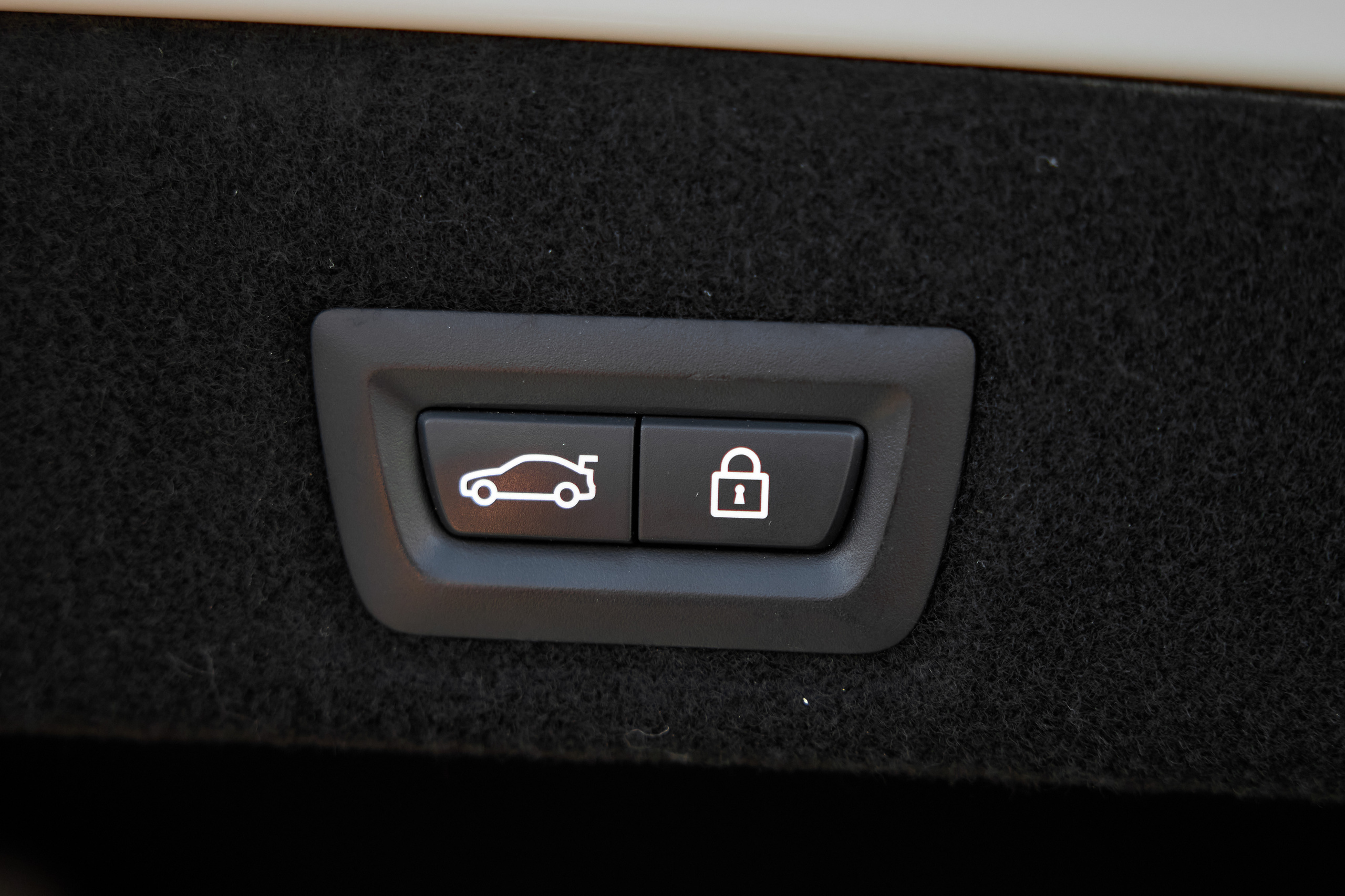 BMW 7 Edrive (auto.ru)