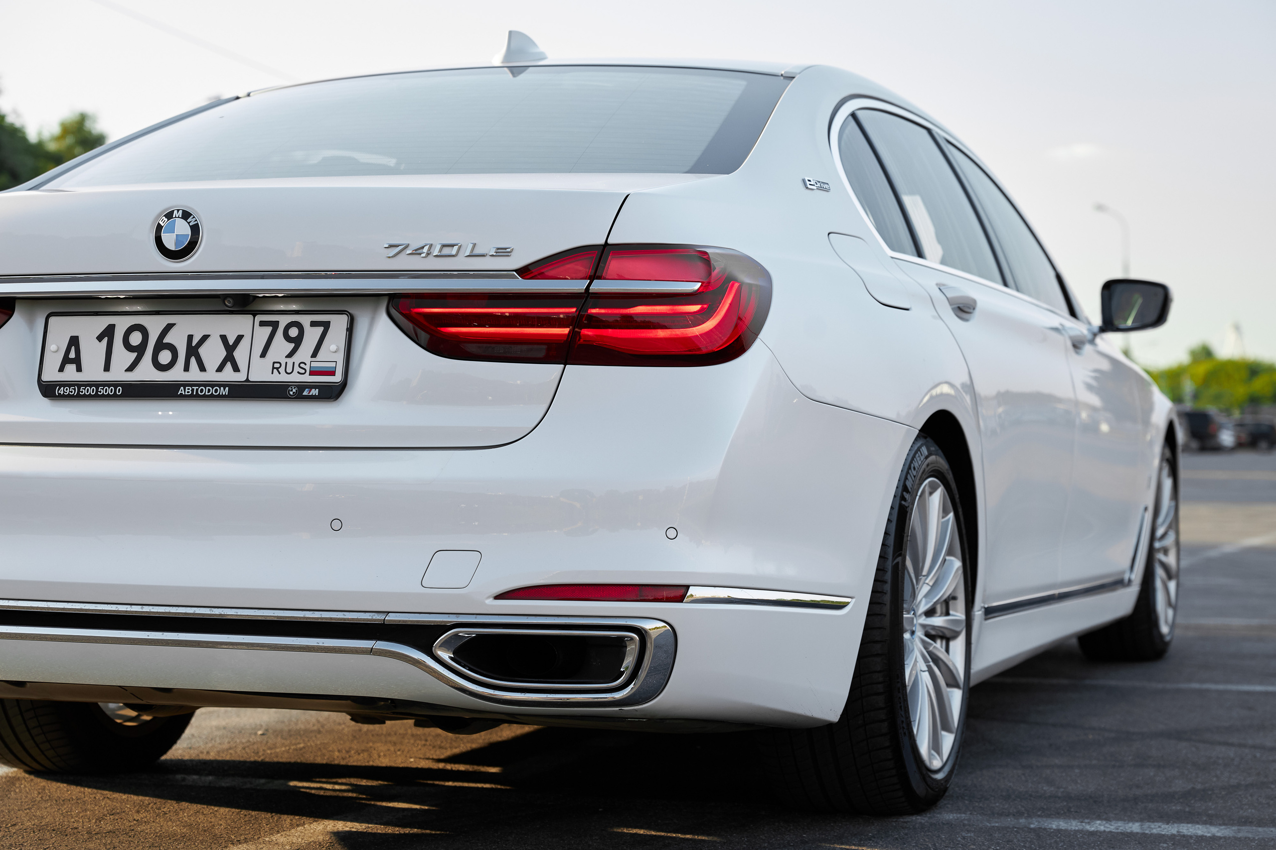 BMW 7 Edrive (auto.ru)