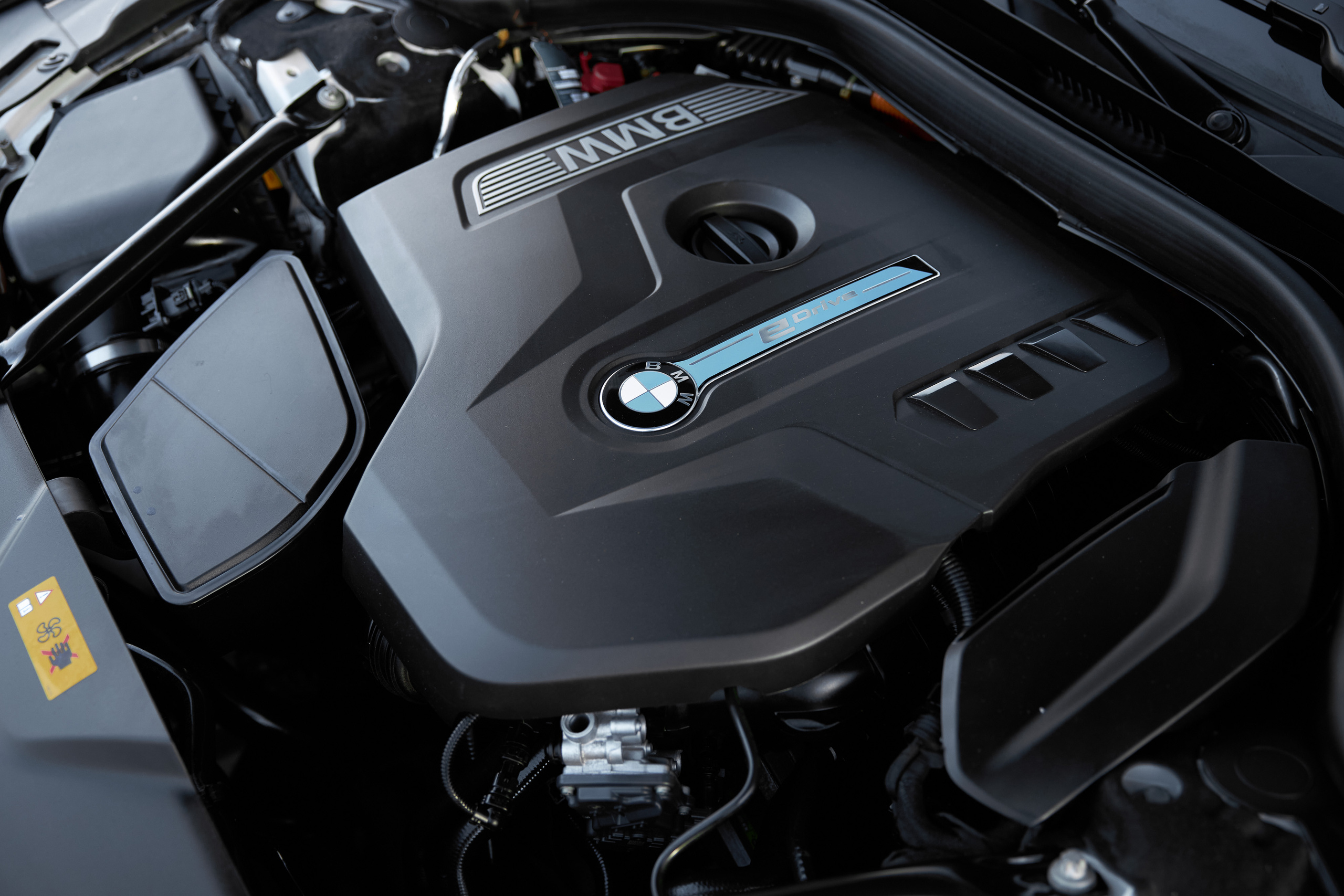 BMW 7 Edrive (auto.ru)