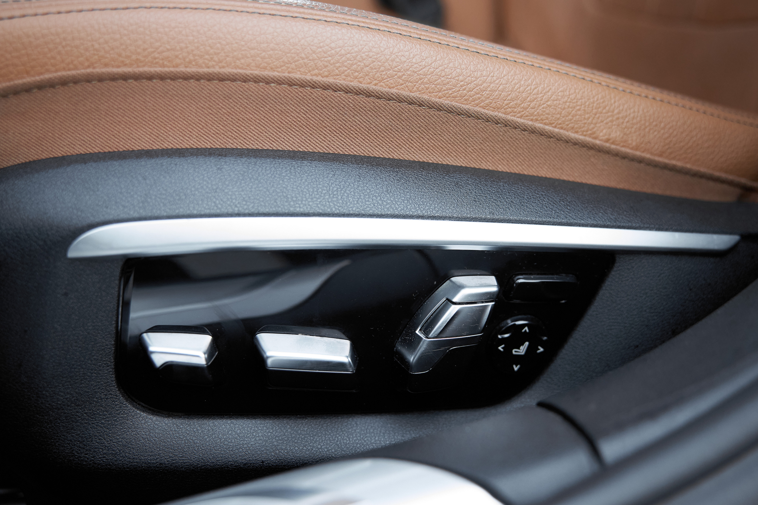 BMW 7 Edrive (auto.ru)