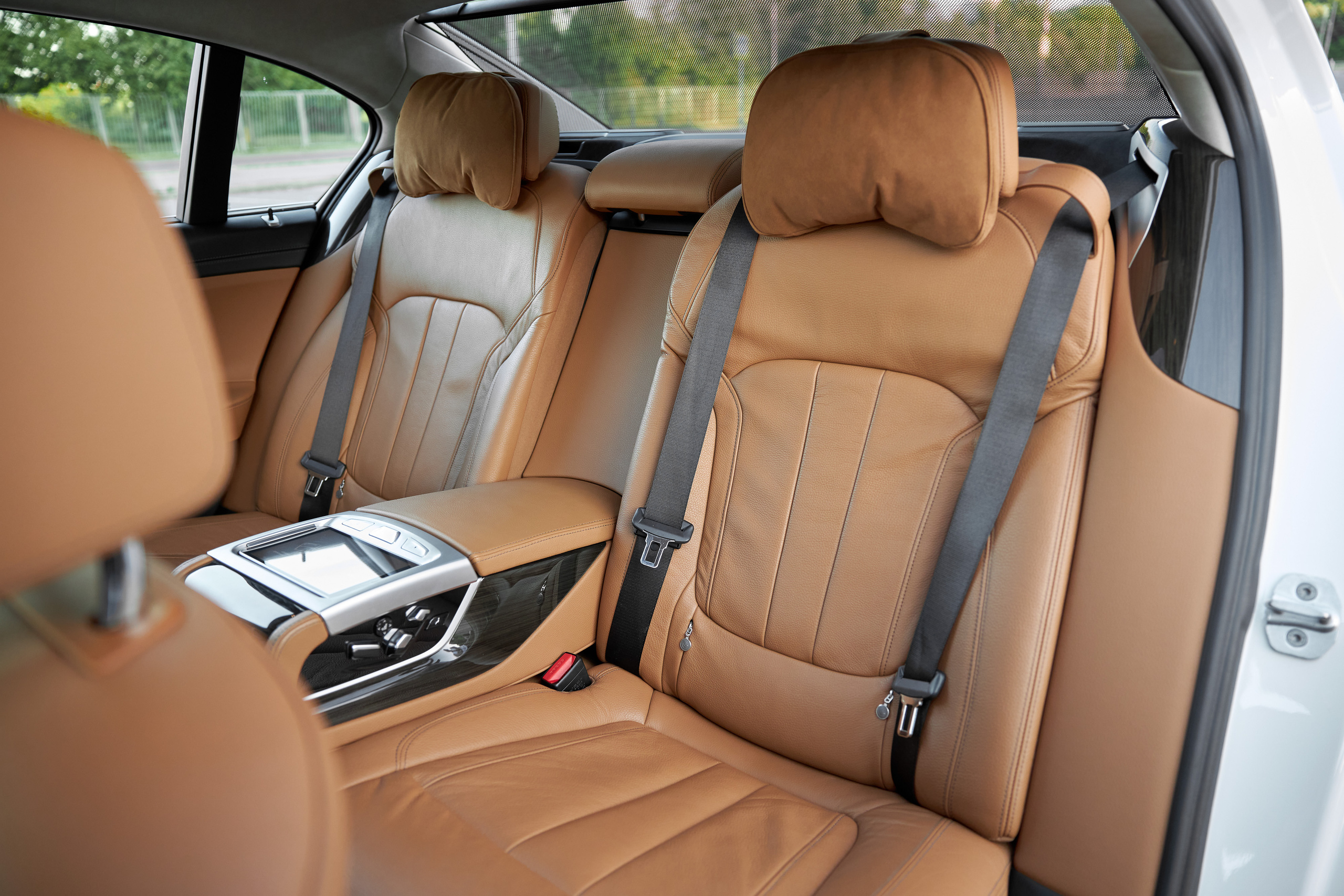 BMW 7 Edrive (auto.ru)