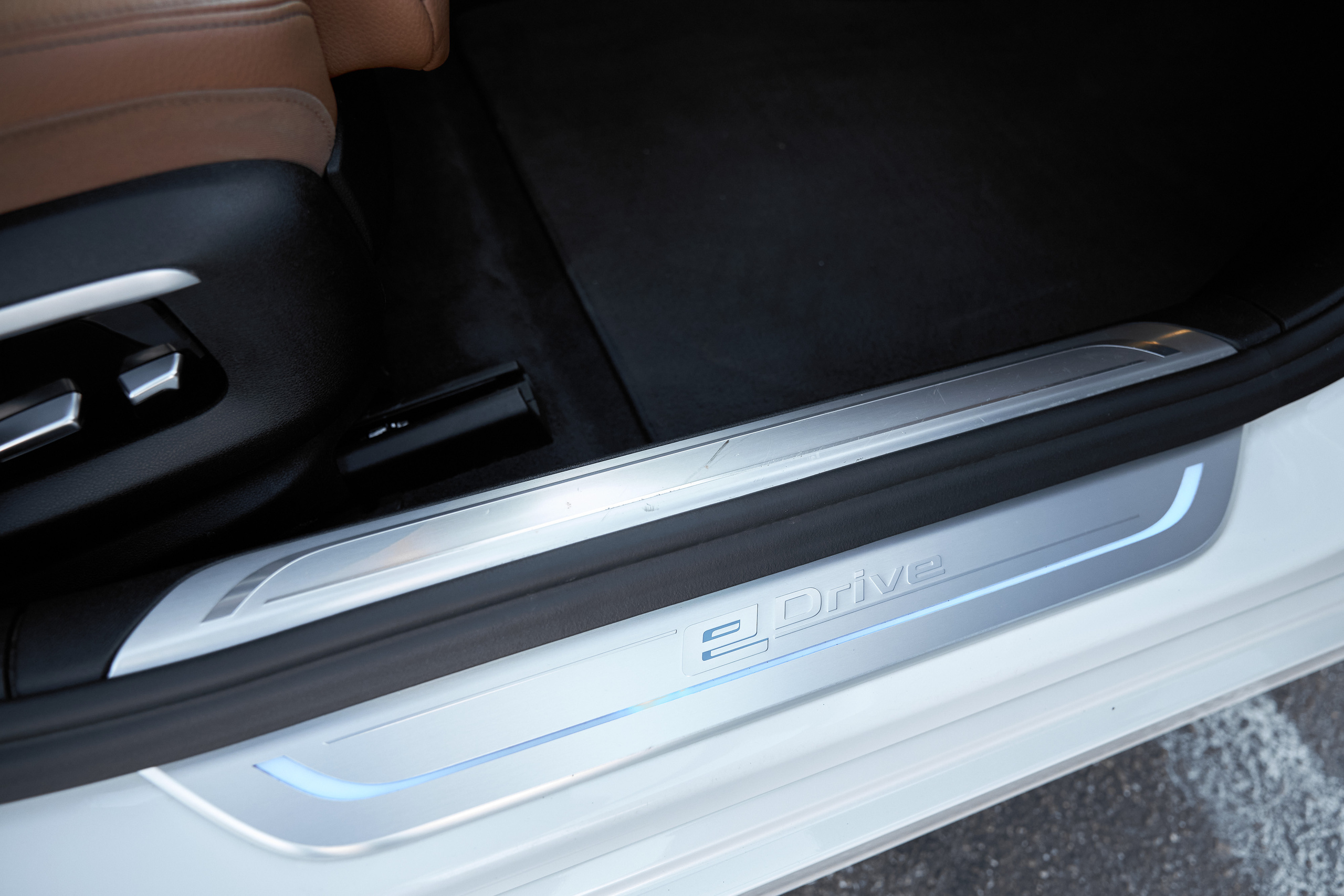 BMW 7 Edrive (auto.ru)