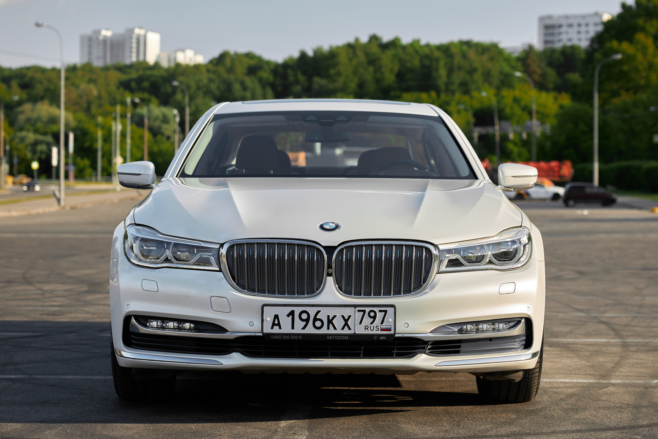 BMW 7 Edrive (auto.ru)