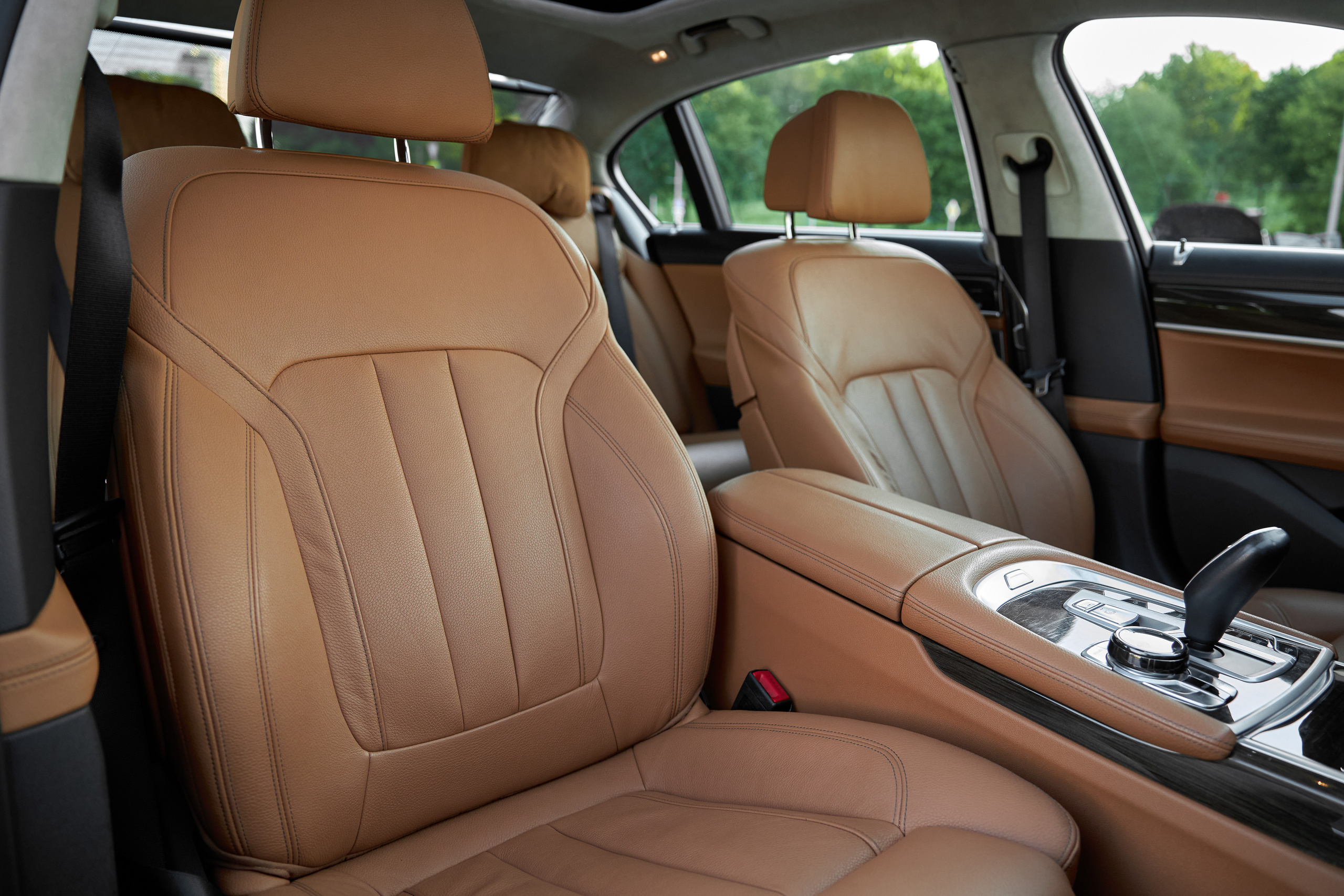 BMW 7 Edrive (auto.ru)