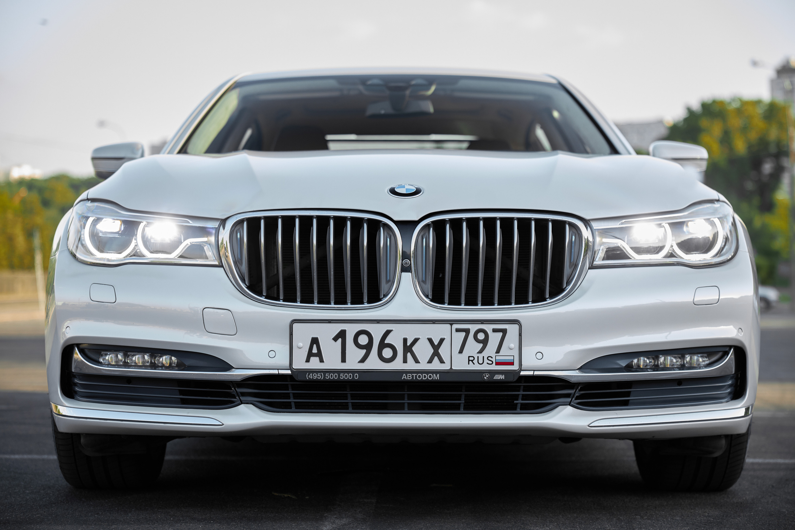 BMW 7 Edrive (auto.ru)