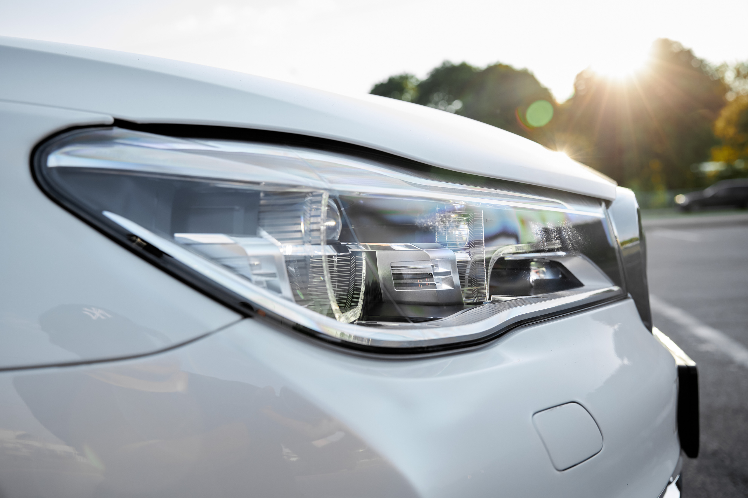 BMW 7 Edrive (auto.ru)