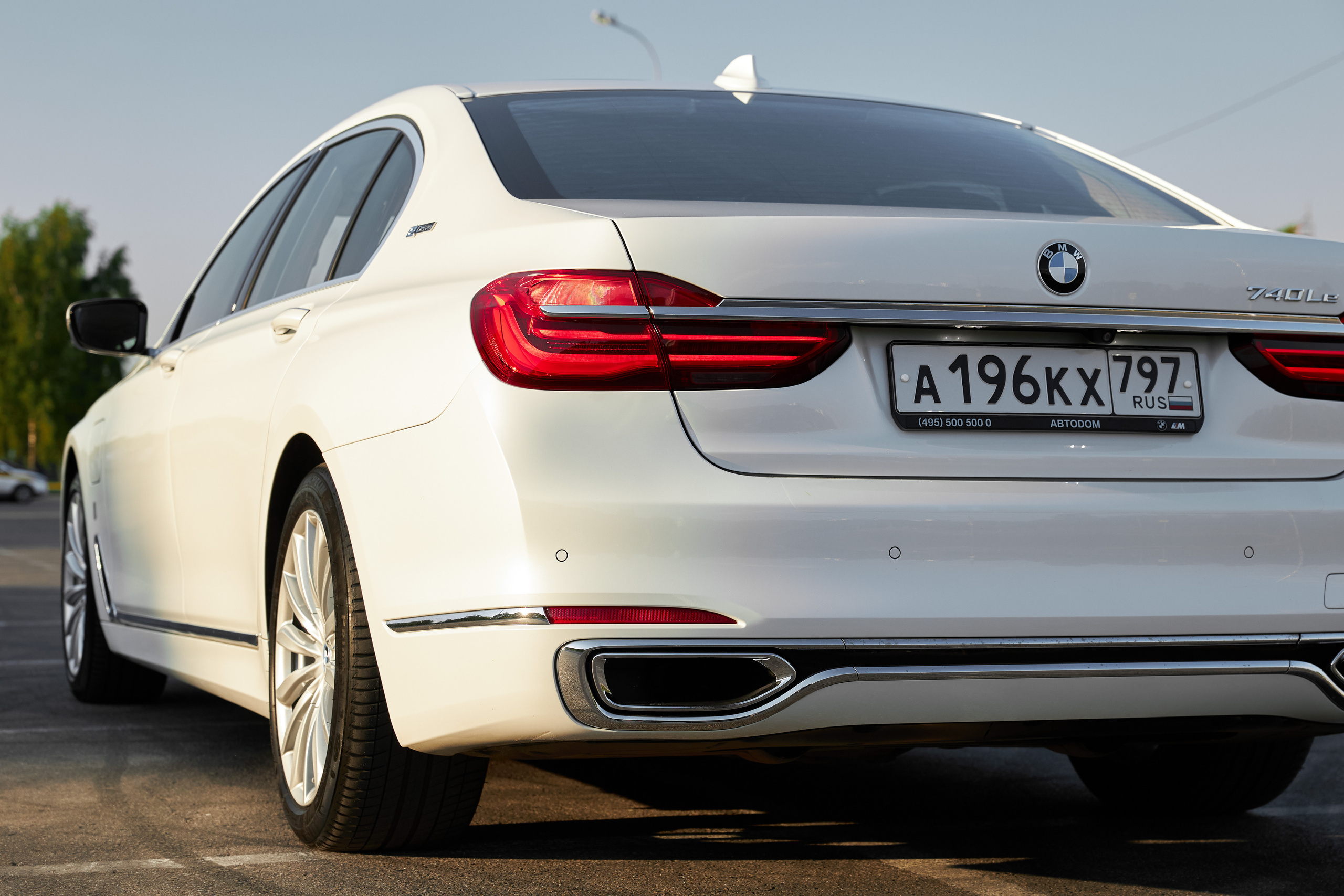 BMW 7 Edrive (auto.ru)