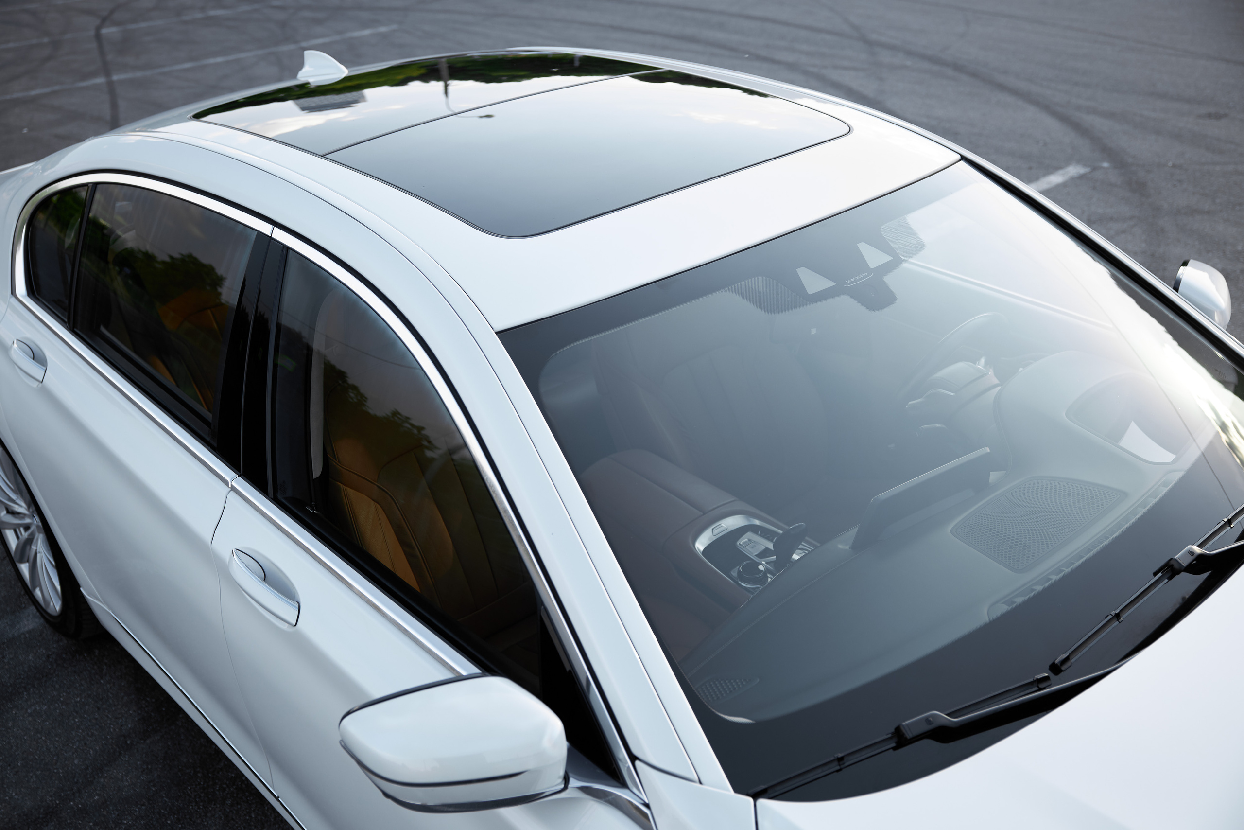 BMW 7 Edrive (auto.ru)