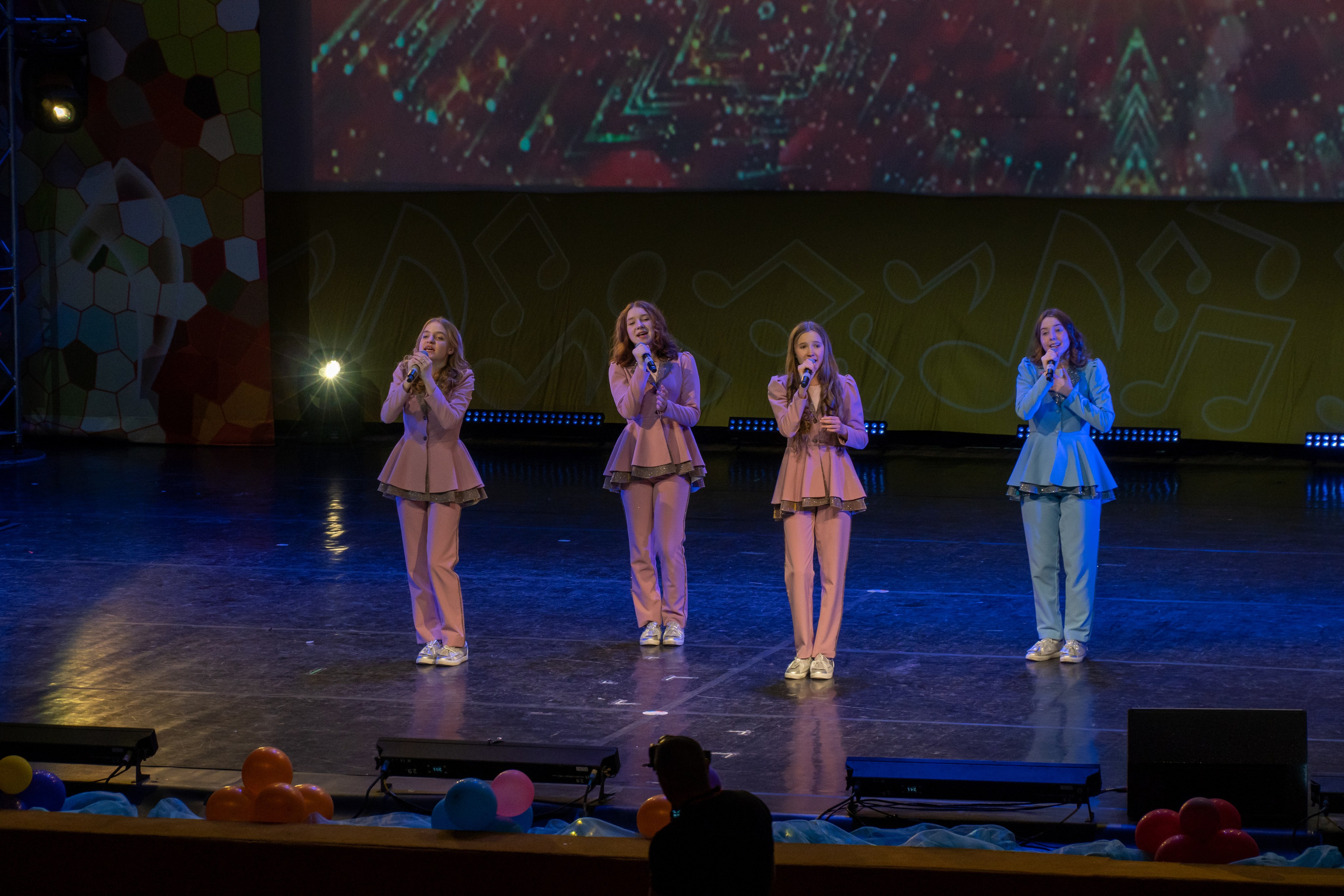 Съёмка концерта для Домисольки, большой концертный зал Космос. «Студия DRONAVT`s» — видеосъёмка и фотография г. Москва