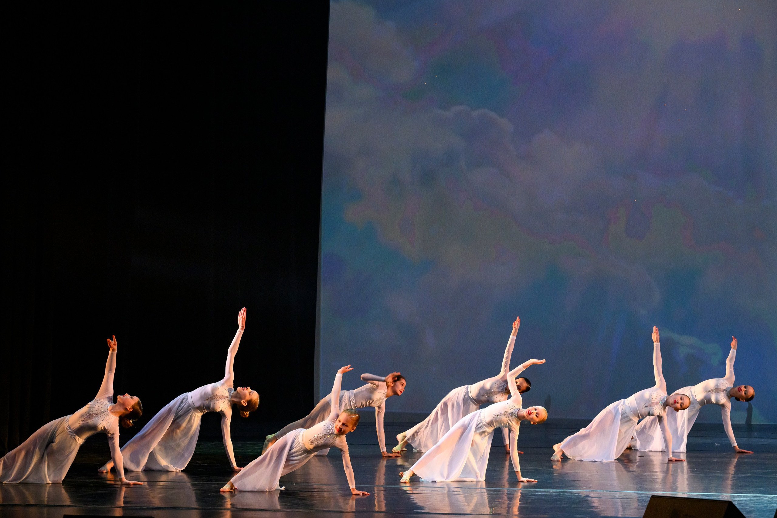 23 апреля, часть 1, БКЗ Октябрьский, г. Санкт-Петербург. Золотое яблочко