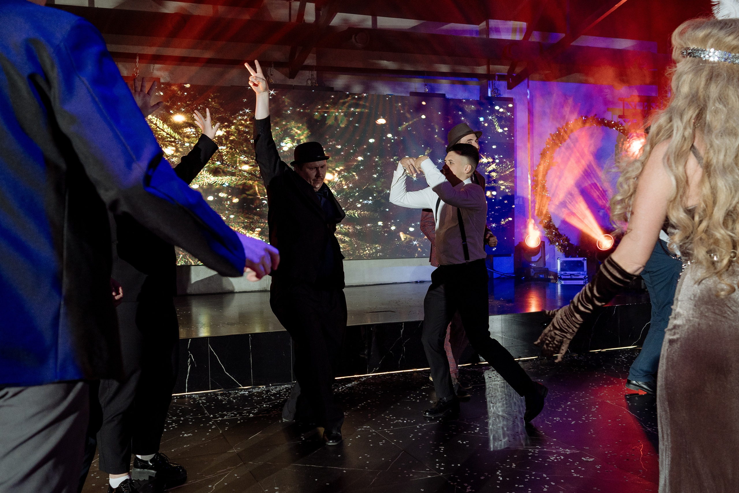 Альбион Тур