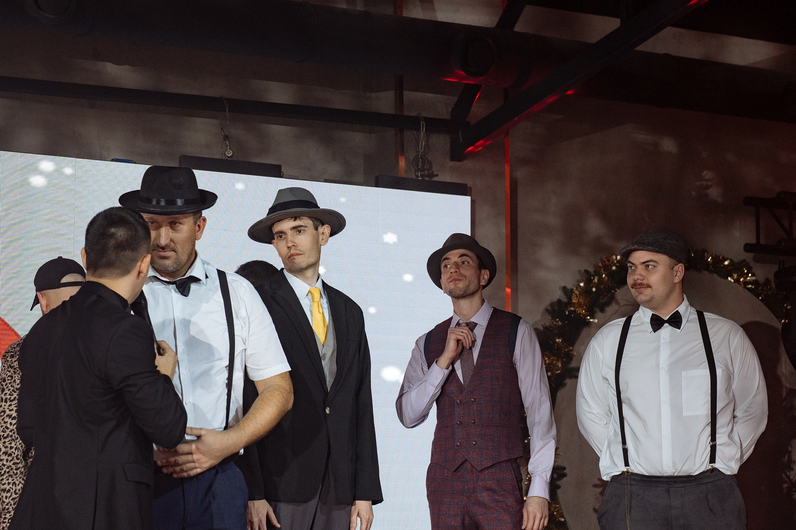 Альбион Тур