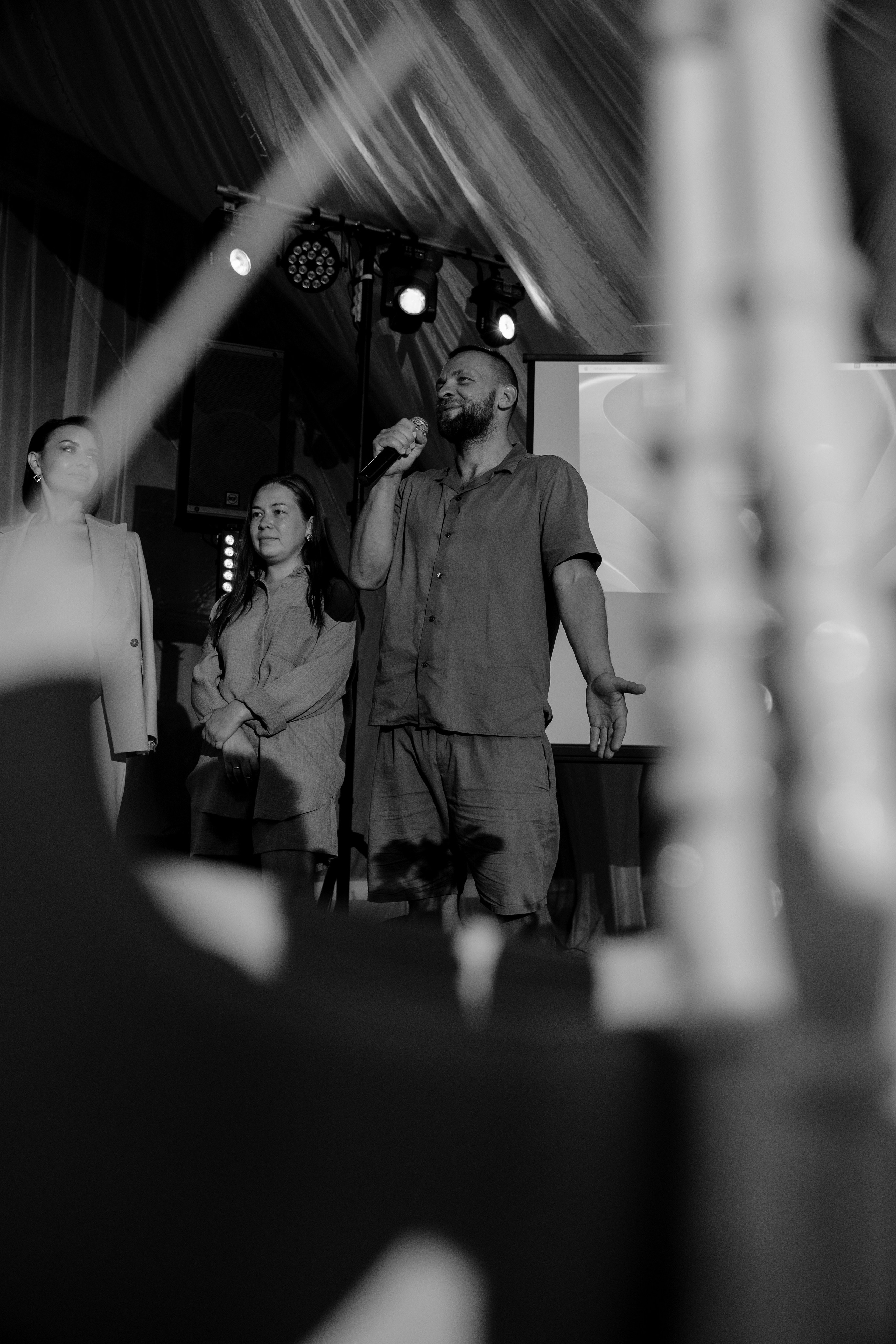 День рождения в шатре на водохранилище. Репортажный фотограф Москва Сергей Дружинин