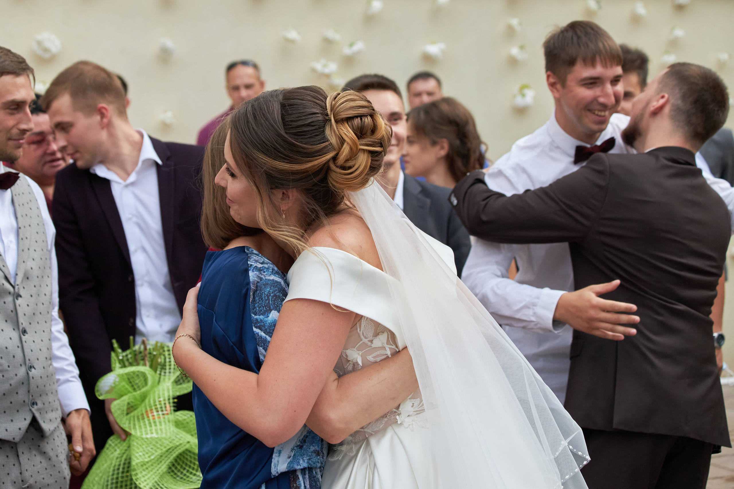 Свадебные фотографии ЗАГС, выкуп, свадебная фотосессия. Репортажные свадебные фотографии. Фотограф Олег Слеб