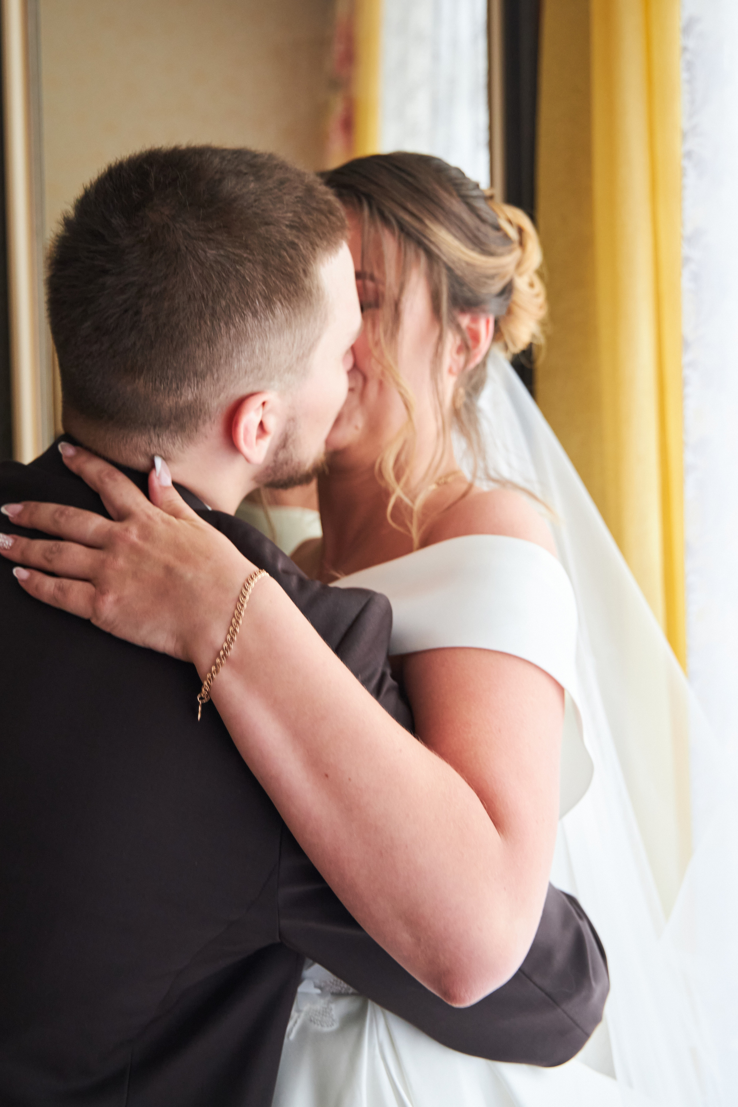 Свадебные фотографии ЗАГС, выкуп, свадебная фотосессия. Репортажные свадебные фотографии. Фотограф Олег Слеб