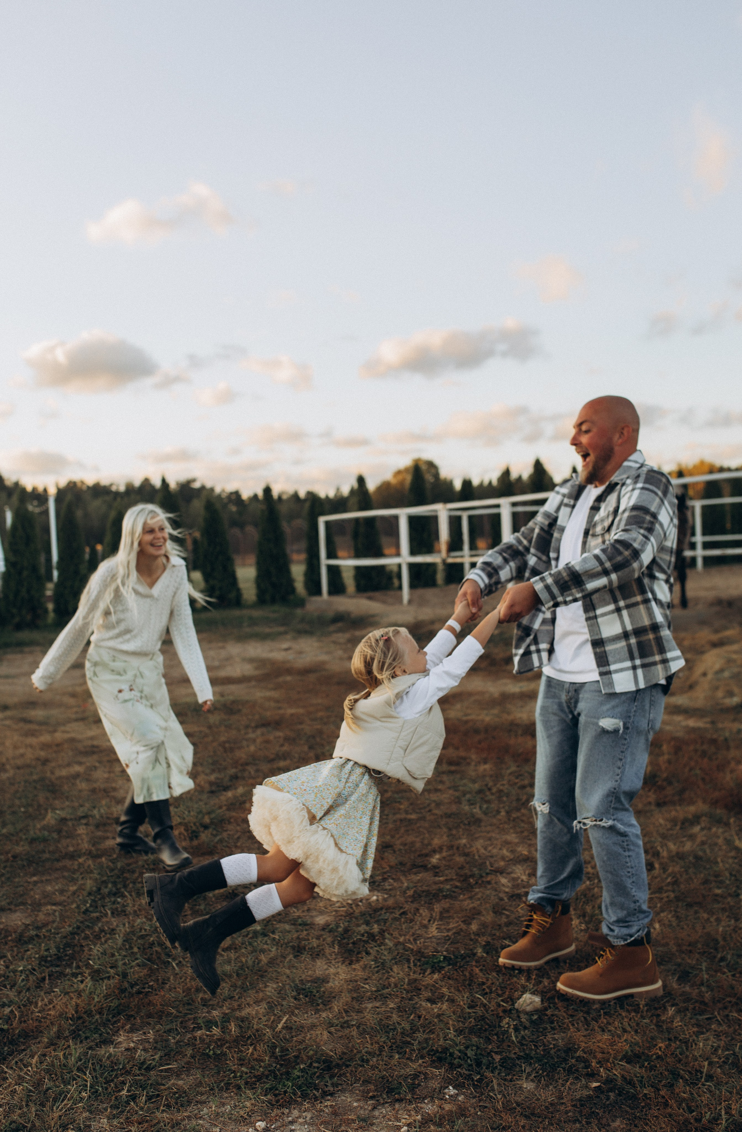 Семейная съемка на улице. Семейный и детский фотограф в Москве Антонина Смирнова