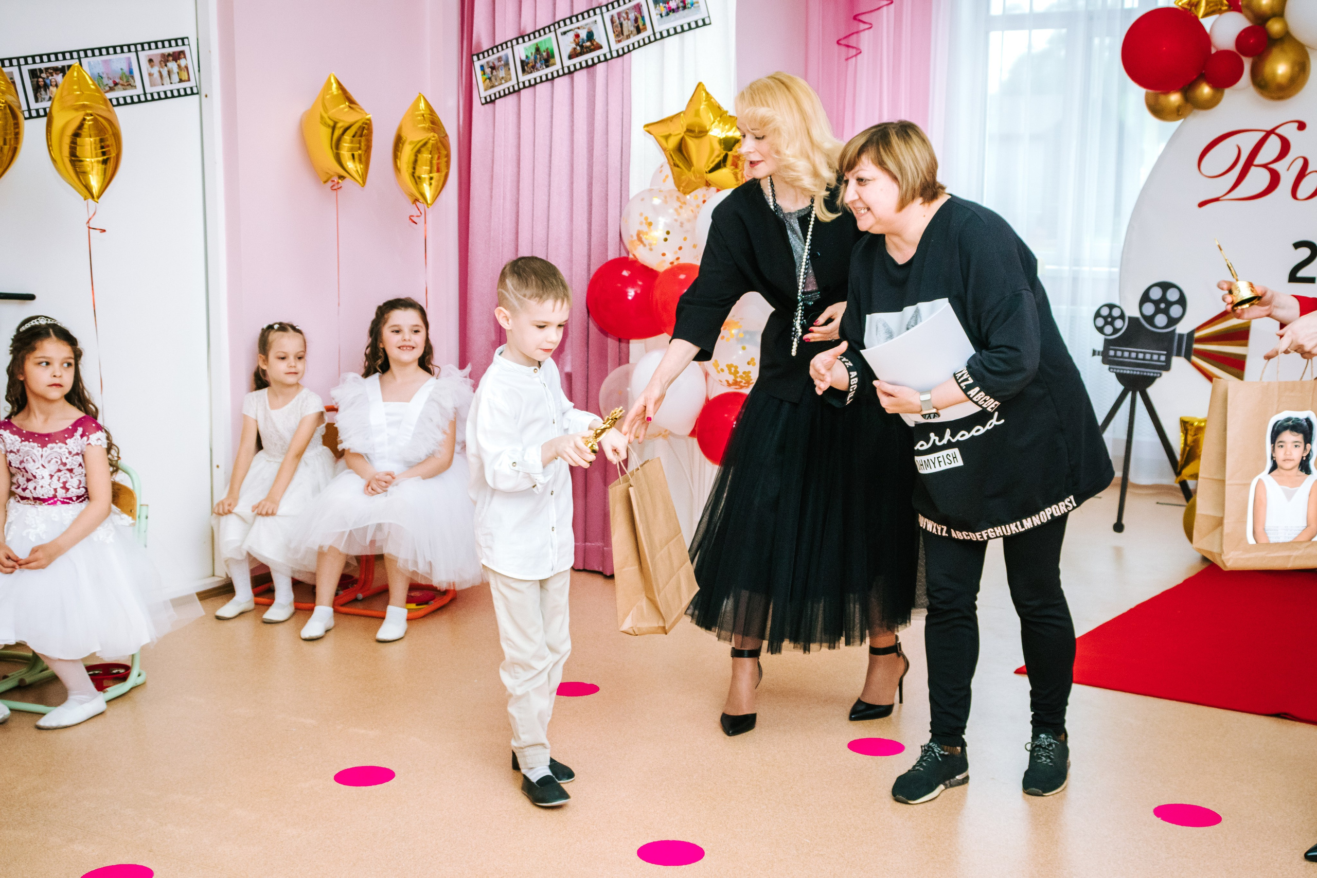 Фотограф на выпускной Детского сада Томск. Фотограф в Томске Дарья Пучкина