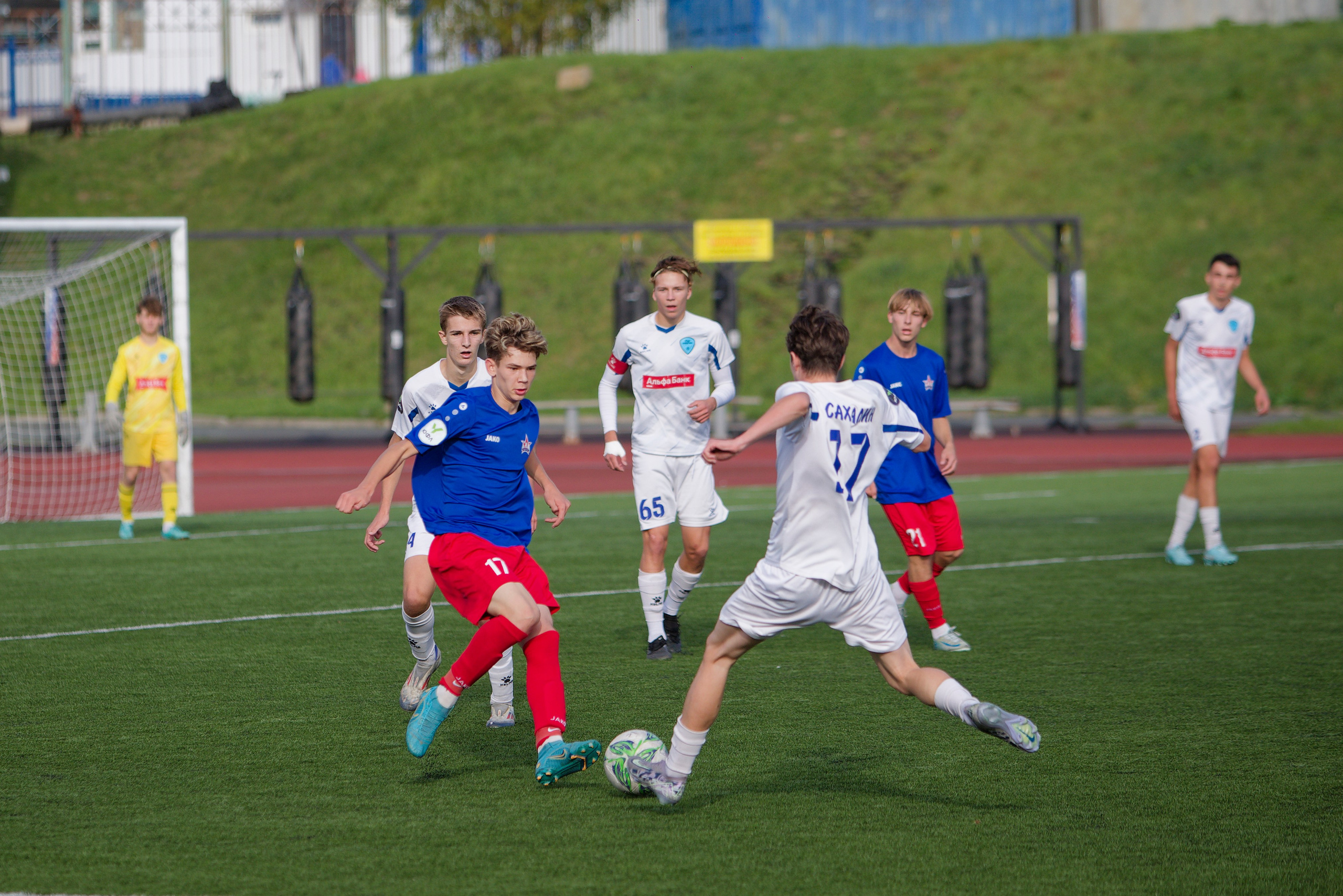Матч ЮФЛ Сахалин-Хабаровск (U-18). Кутузов Евгений Фотограф в Южно-Сахалинске