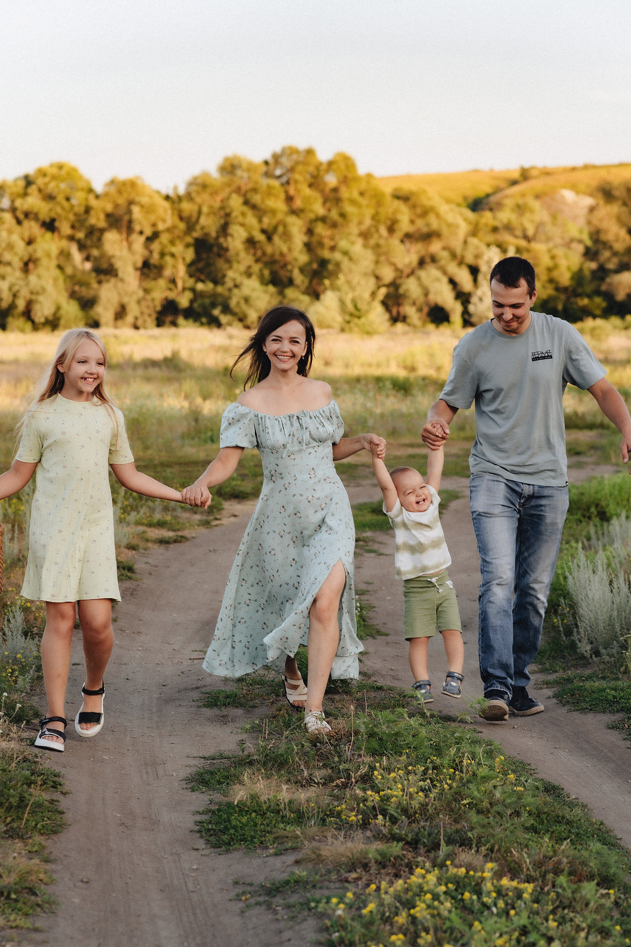 Семейная съемка на закате. Фотограф Карина Шмулёва. Воронеж и область
