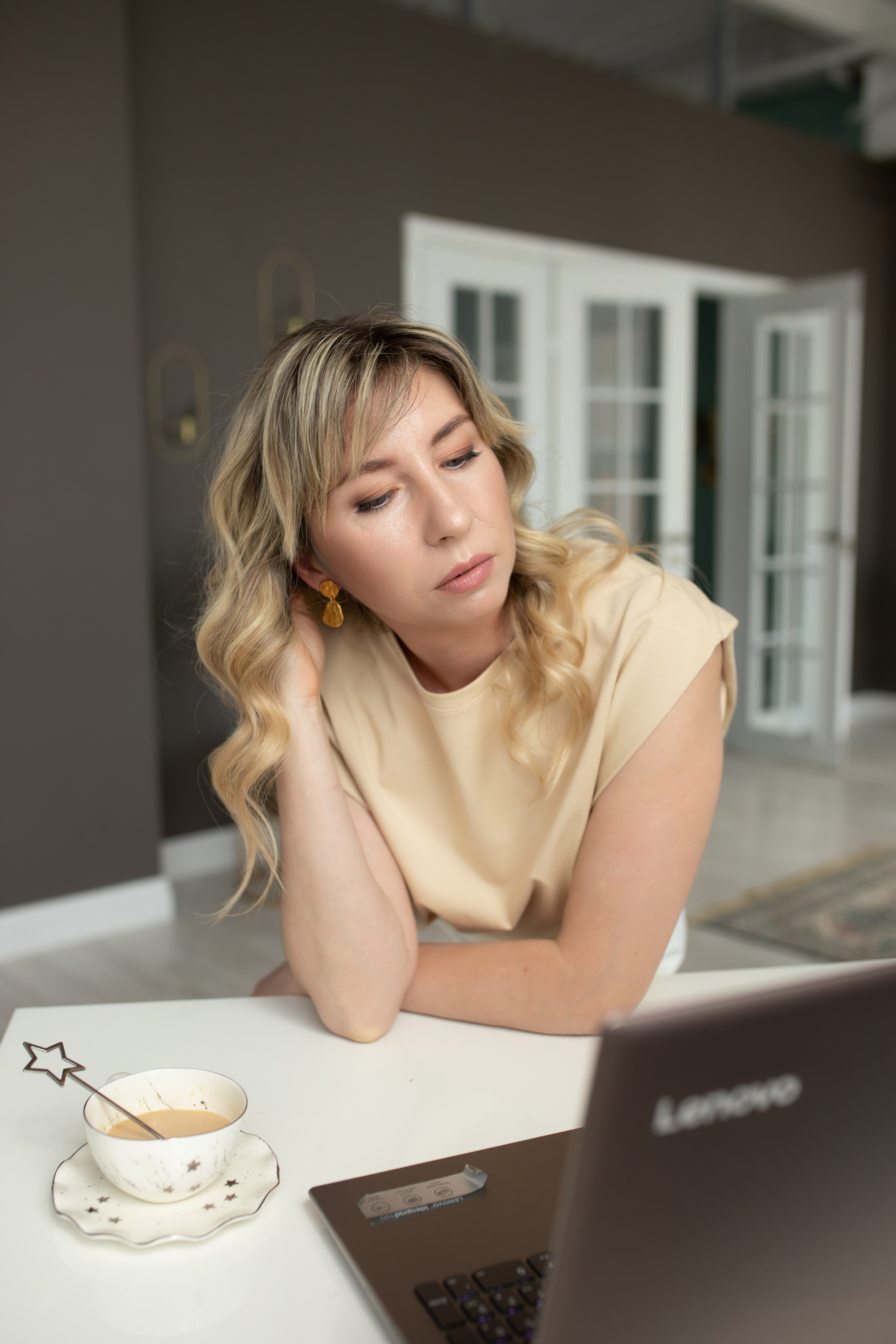 Астролог Надина. ЖЕНСКИЙ ФОТОГРАФ МОСКВА СВЕТЛАНА КУРД