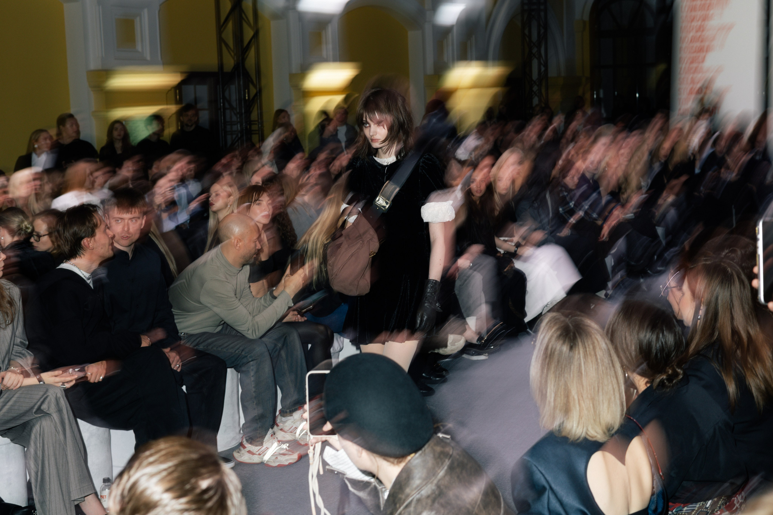 FASHION SHOW. Nikeli.mag