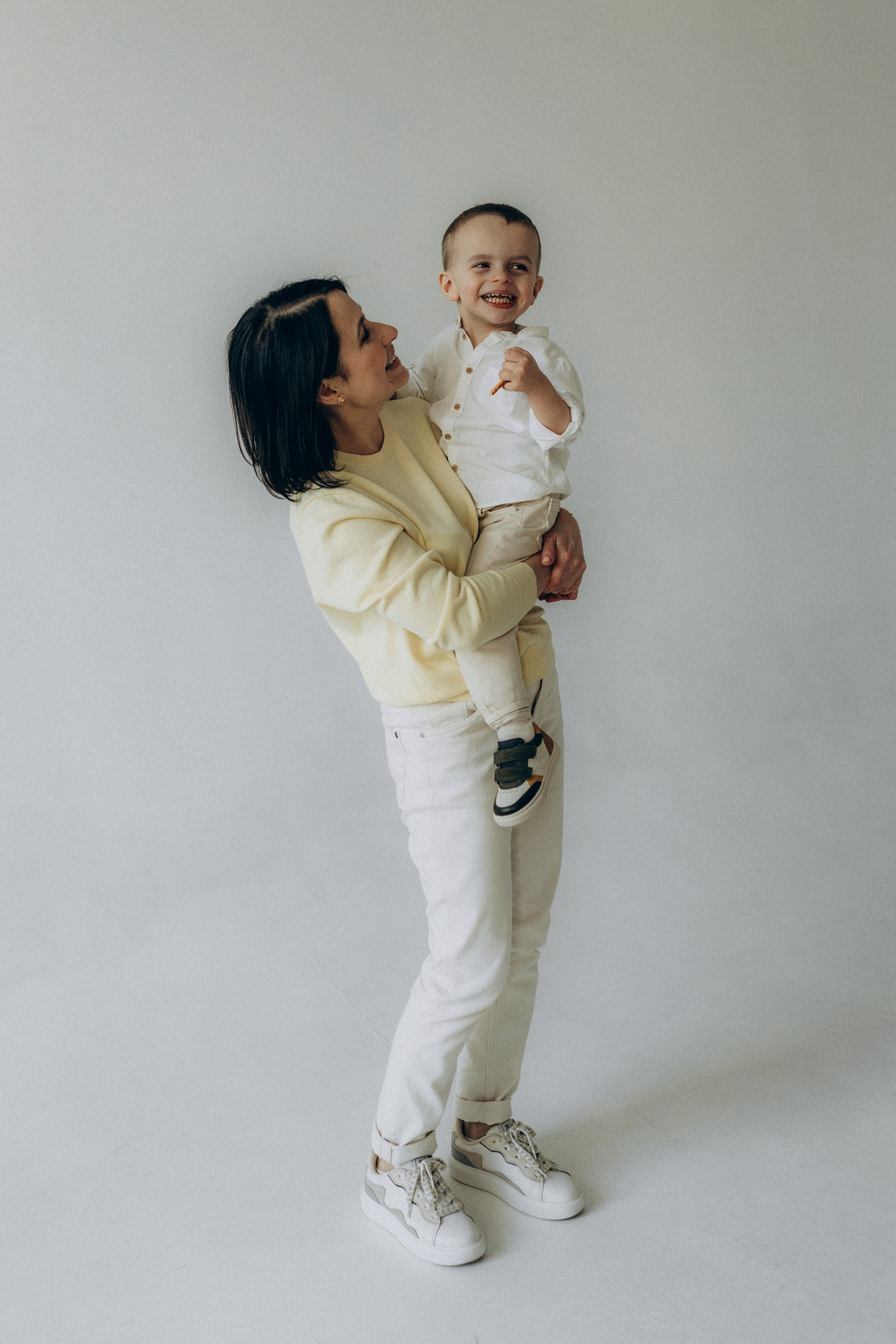 Семейная съёмка на циклораме. Фотограф НОГИНСК, Москва, Анастасия Белая