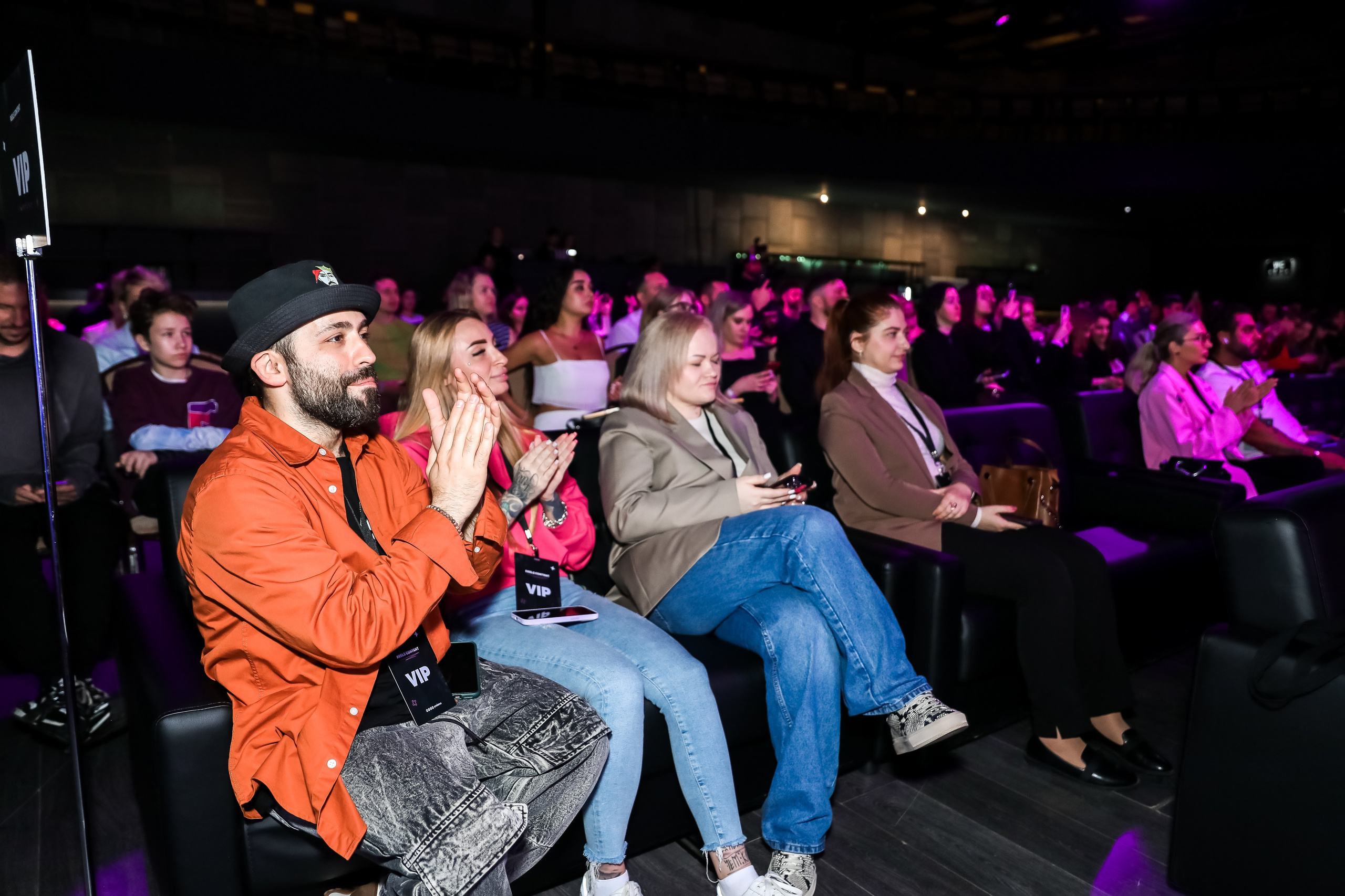 REELS CONTENT — НЕТВОРКИНГ. Photographer Viktoriya Markushina «My world throug»