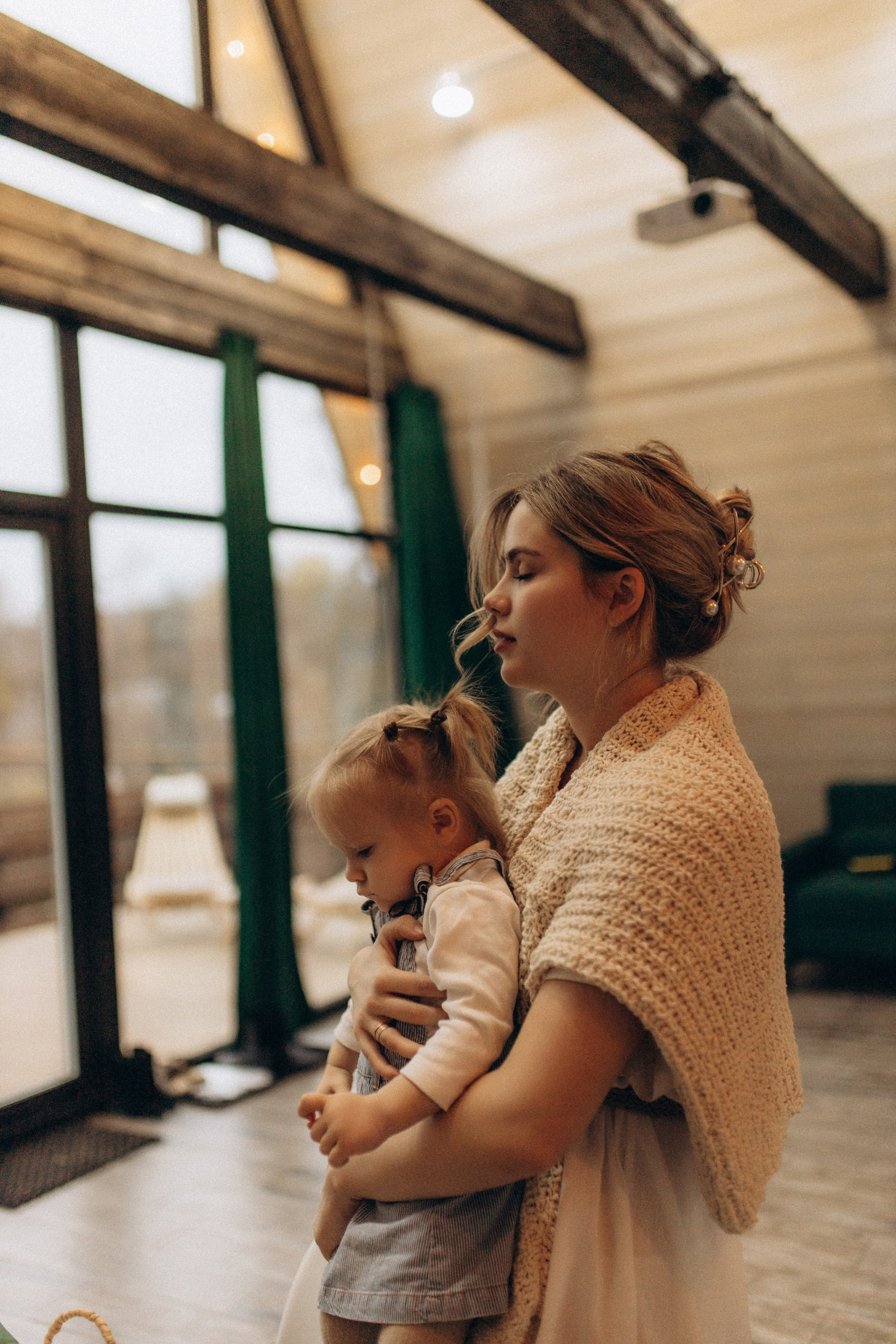 Алиса и мама. Семейный фотограф Губкин/Старый Оскол