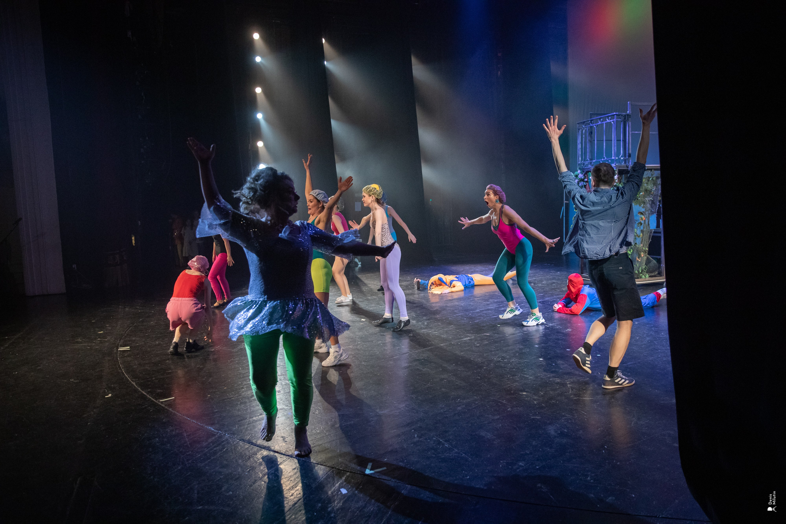 Онежская маска https://denismilutin.wfolio.pro/disk/onezhskaya-maska-petrozavodsk-28zxjw. Портретный фотограф Денис Милютин