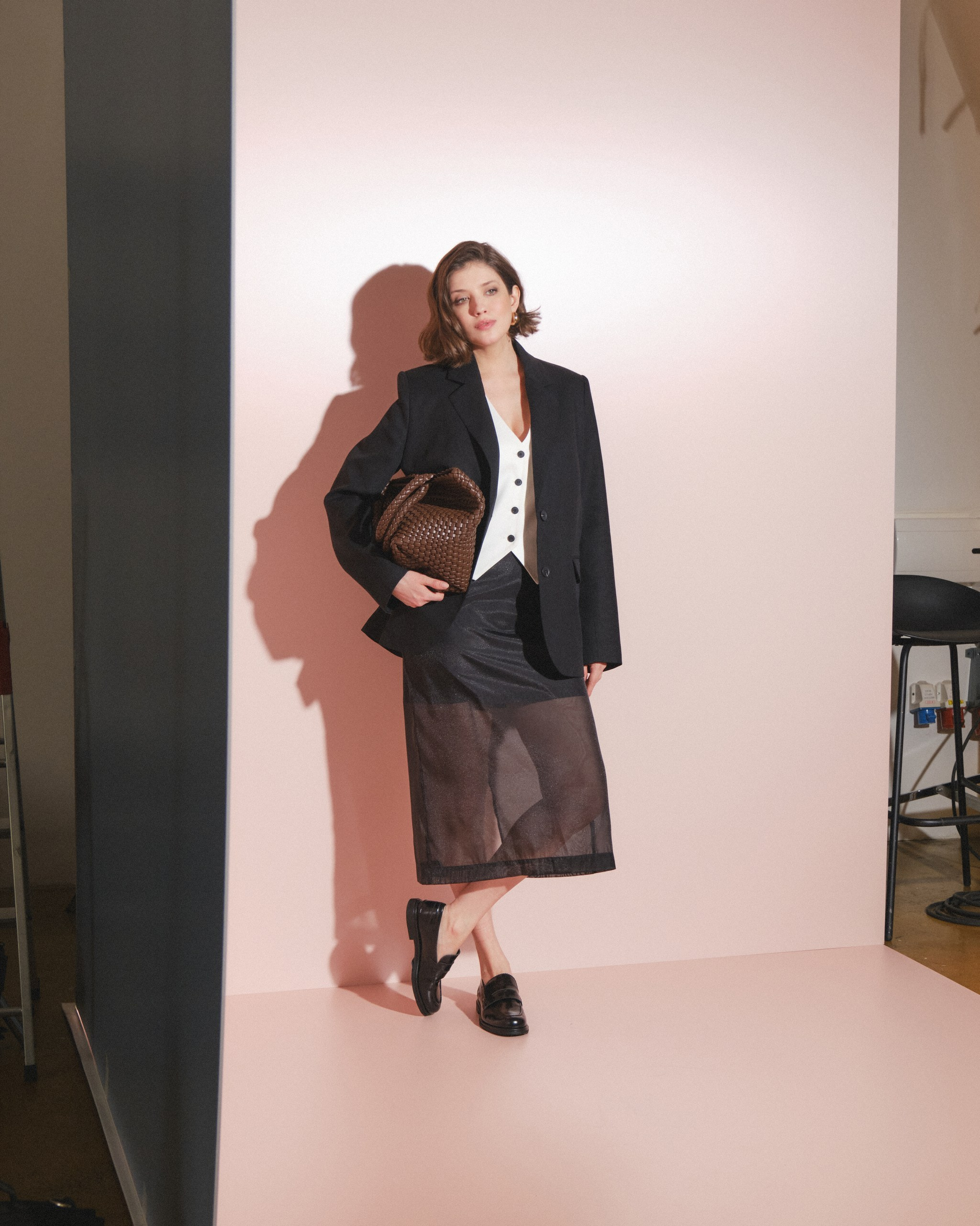 OSTIN x Анна Чиповская SS 25. Портретный и репортажный фотограф в Москве Острикова Анастасия