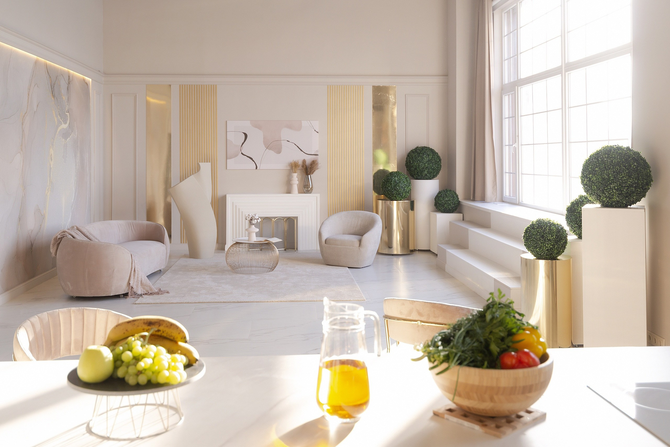 Просторная студия для профессиональной предметной съемки товаров.