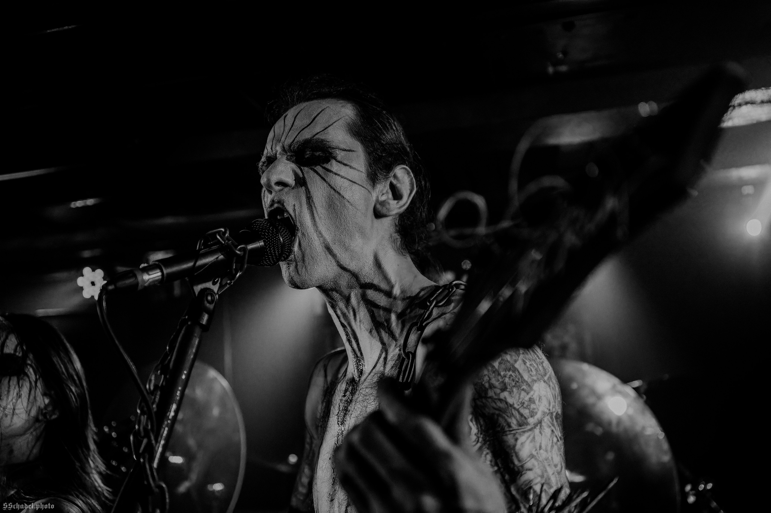 Frostlagte Måne 18.10.25. We will make everything metal!