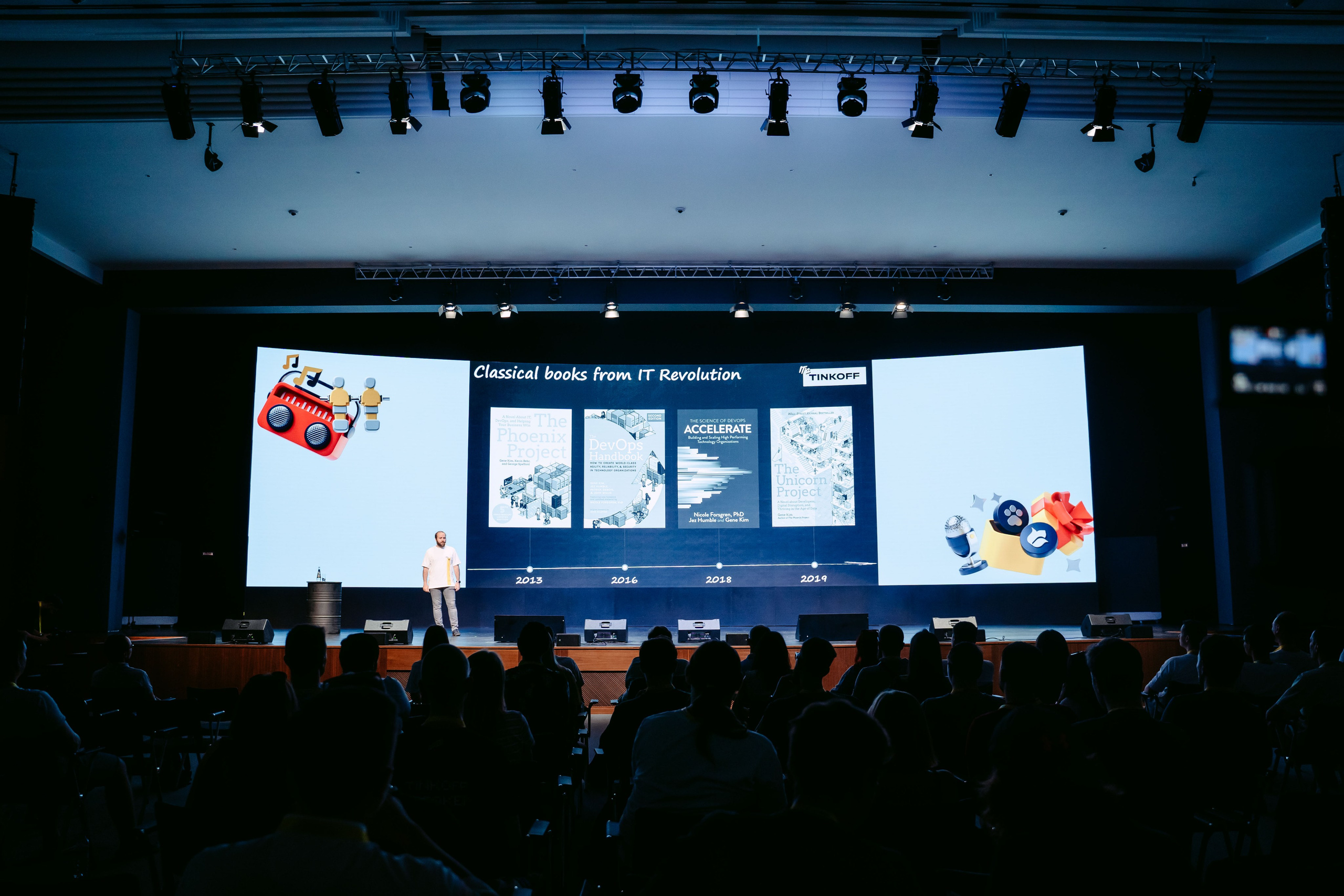 Тинькофф. ИТ-фест / 2023. Саша Копылов, фотограф в Казани