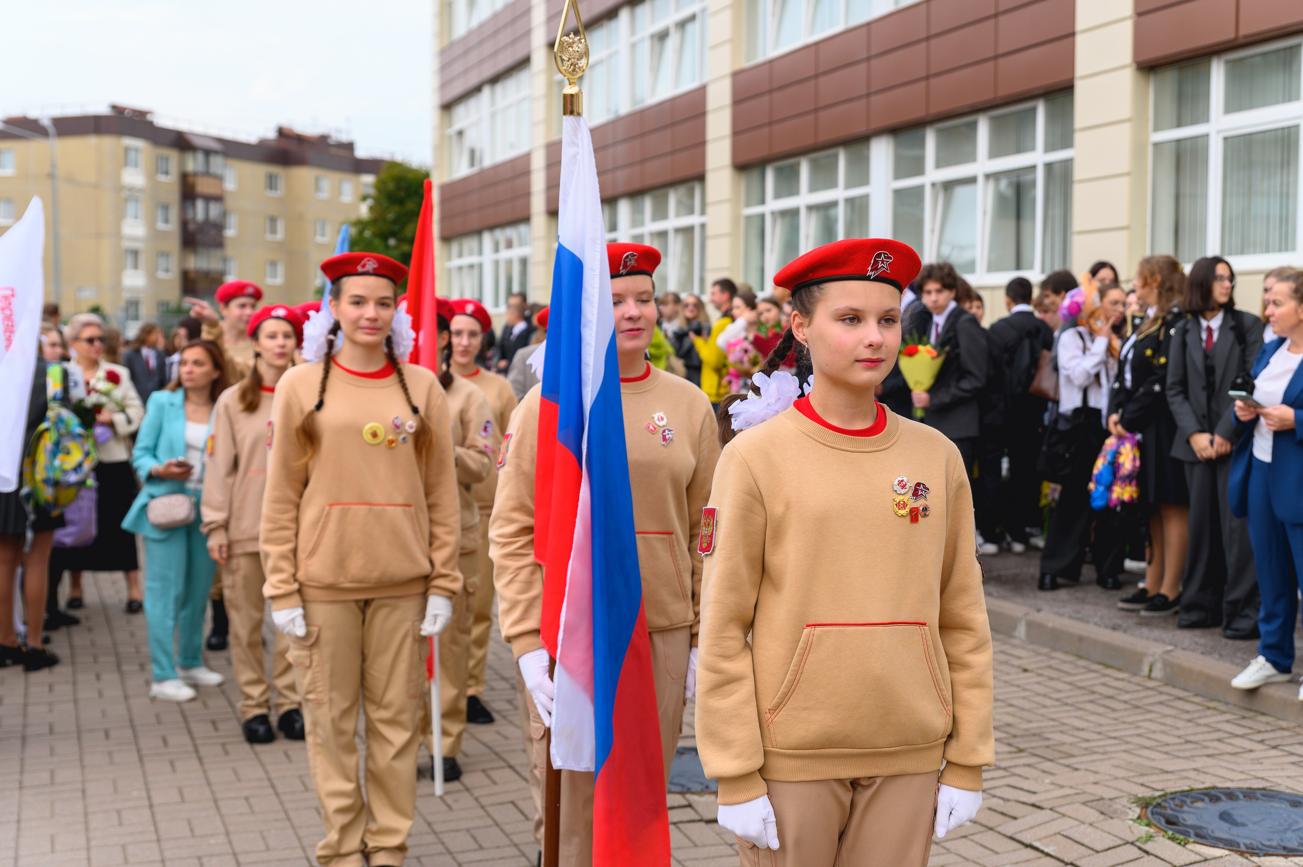 Школа 335. 1 сентября. Ваш свадебный и репортажный фотограф в Санкт-Петербурге Вячеслав Ивахненко