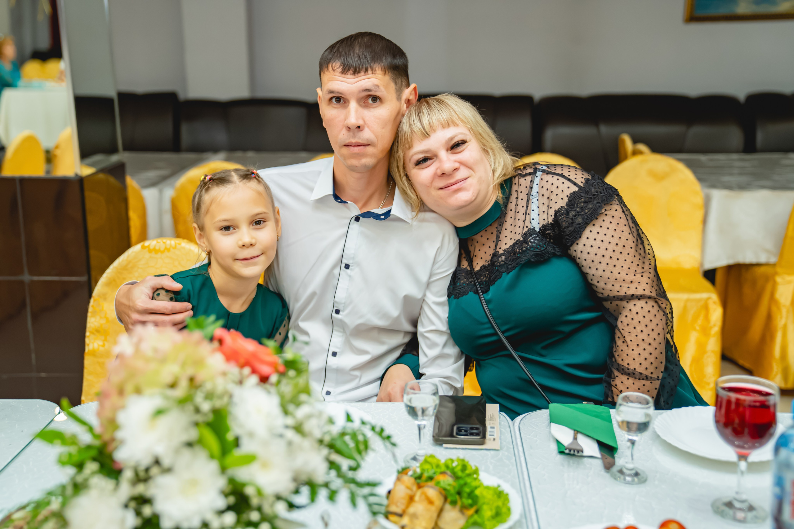 Осенняя Свадьба 2024. Занимаюсь профессиональной фотографией и живу рядом с Байкалом. Работаю в разных жанрах