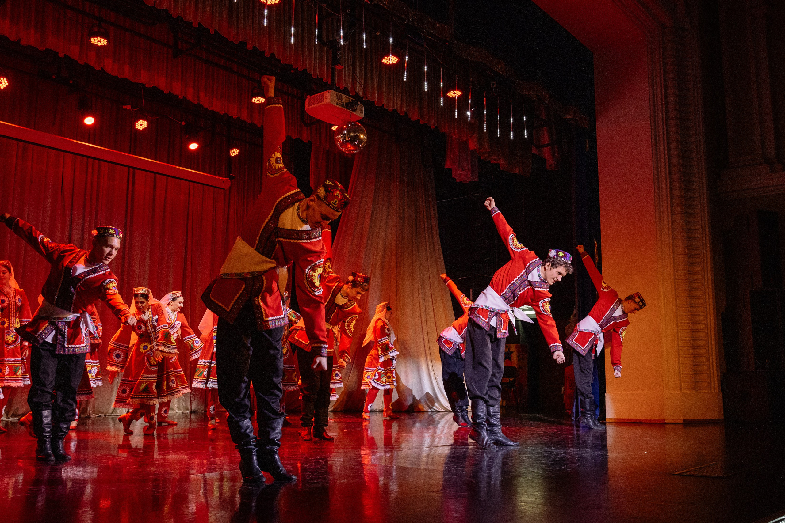 Сибирские узоры ДК Ефремова. Фотограф Юлия Мальцева