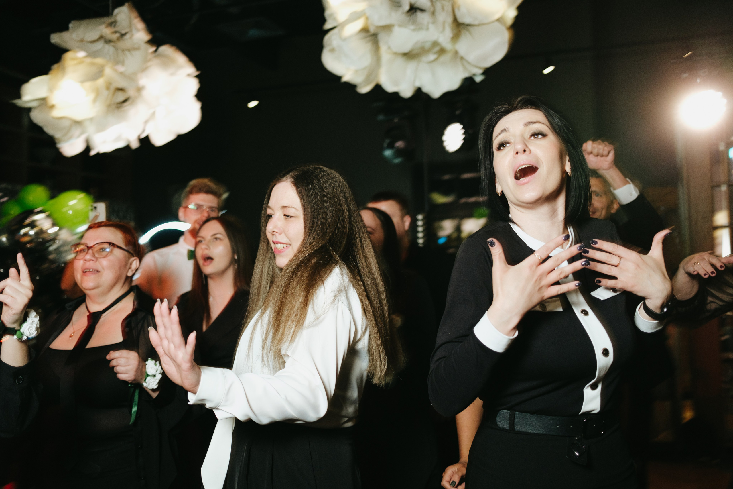 Корпоратив в Сириусу (Адлер) 10 лет компании. Свадебный фотограф Денис Ожигин в Краснодаре и крае. Эмоциональная и стильная съемка вашего дня