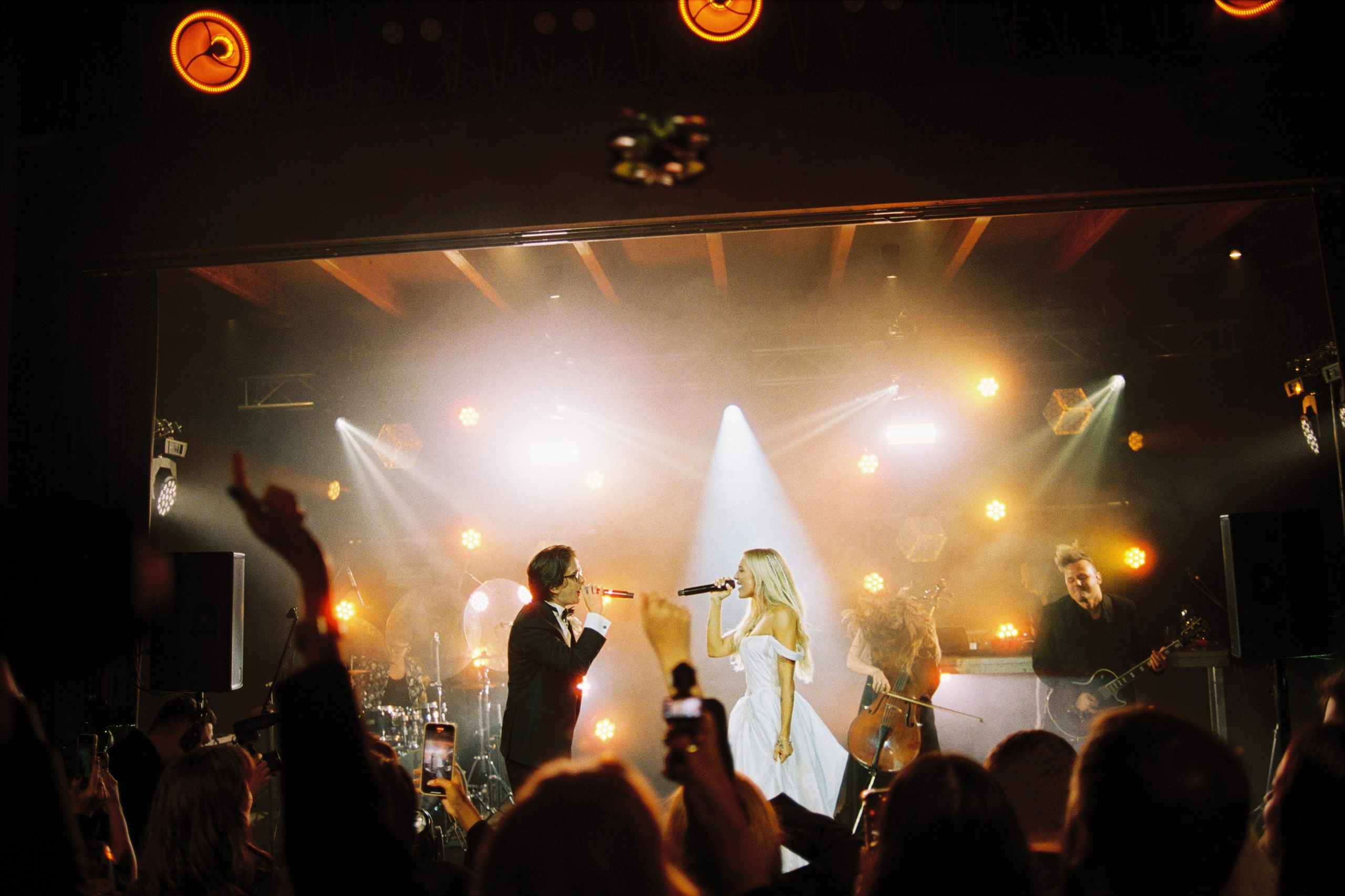 Mary GU feat Wildways. Sasha&Karina Photographers