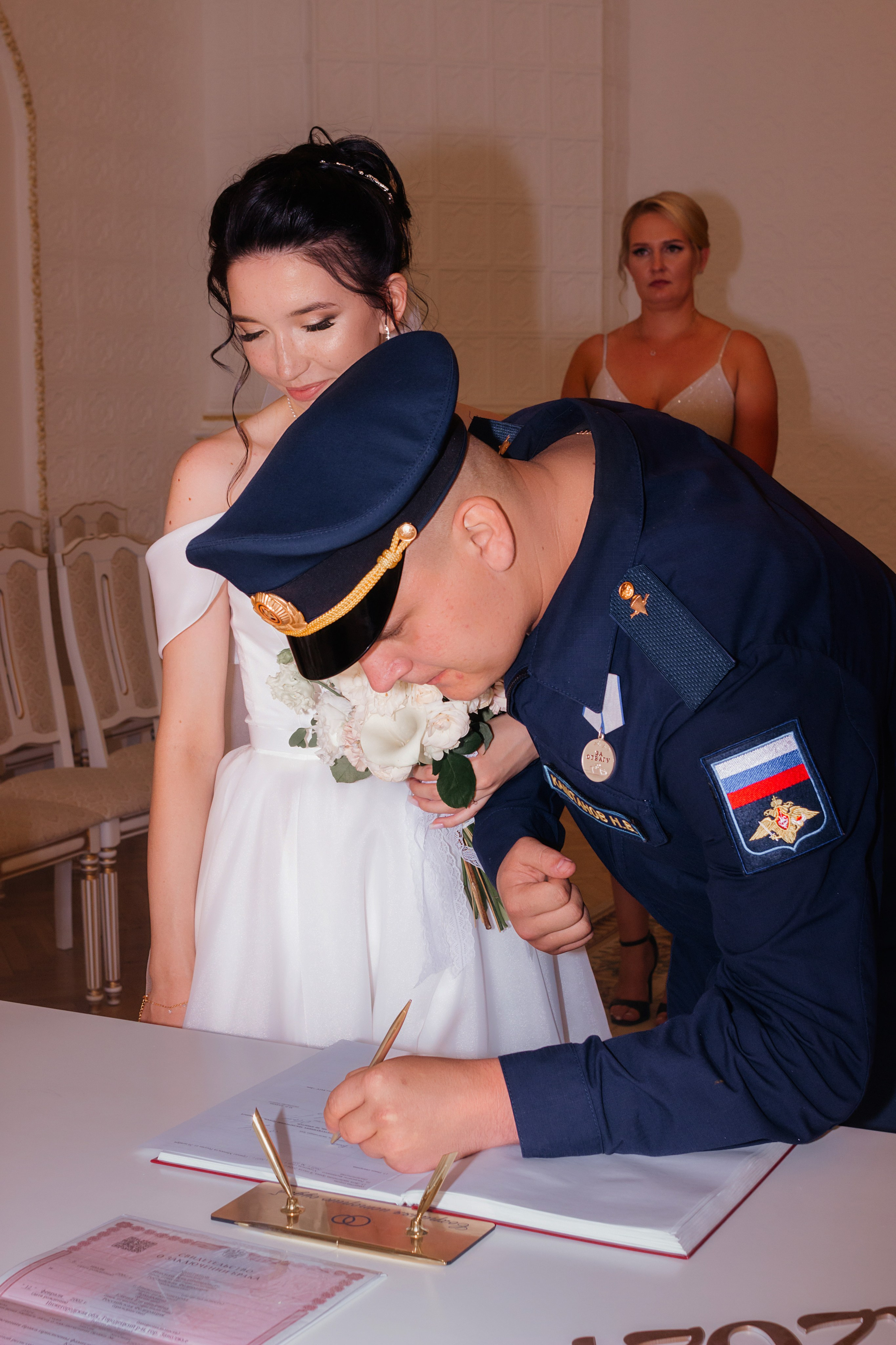 Свадебная съемка Лены и Никиты на Стрелке и в Ресторане Парус на Гребном канале. Свадебный фотограф и фотограф Love-Store в Нижнем Новгороде Анастасия