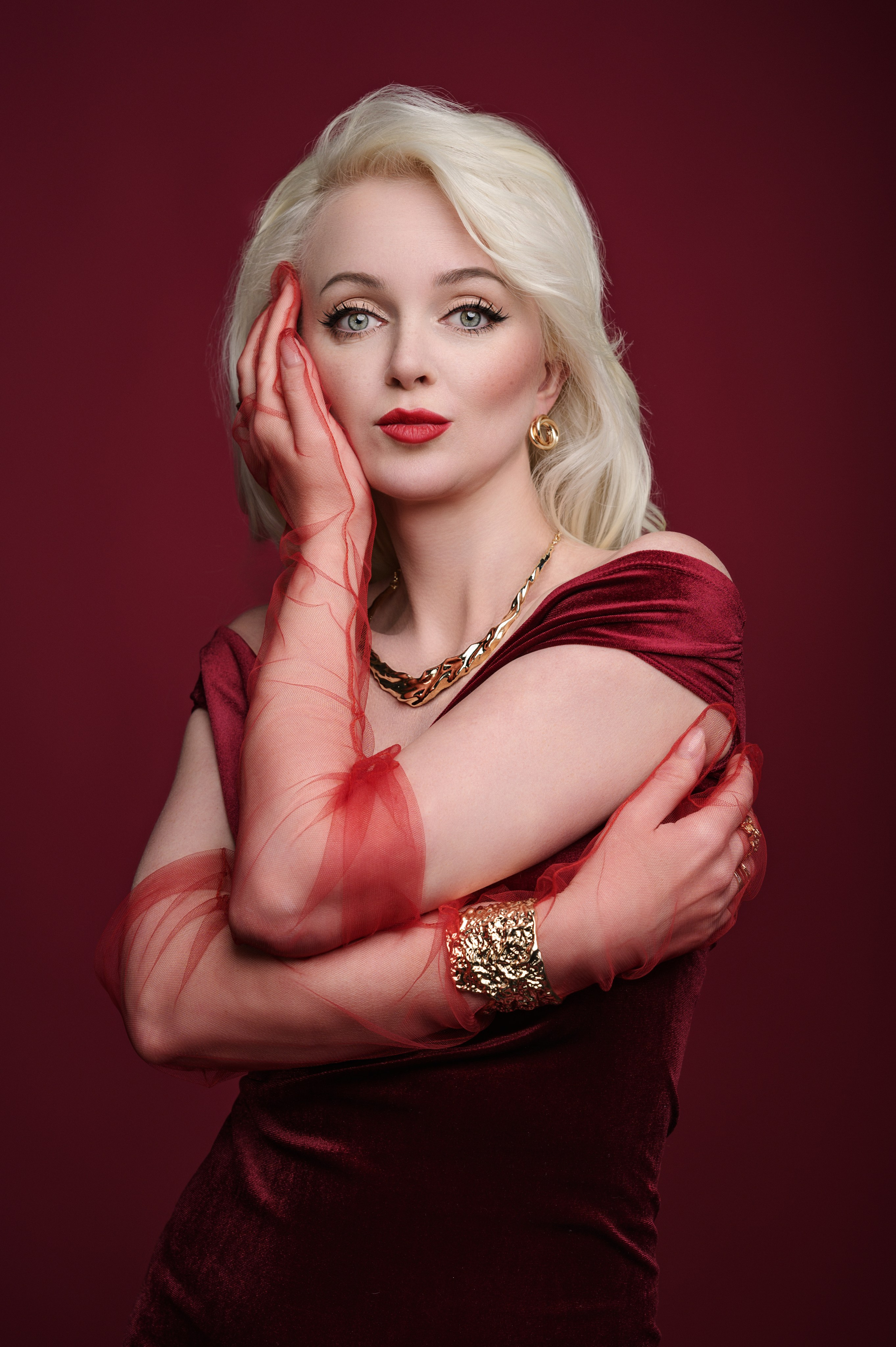 Студийная фотосессия для Анны «Lady in red». Фотограф Симферополь Крым Ольга Топоривская