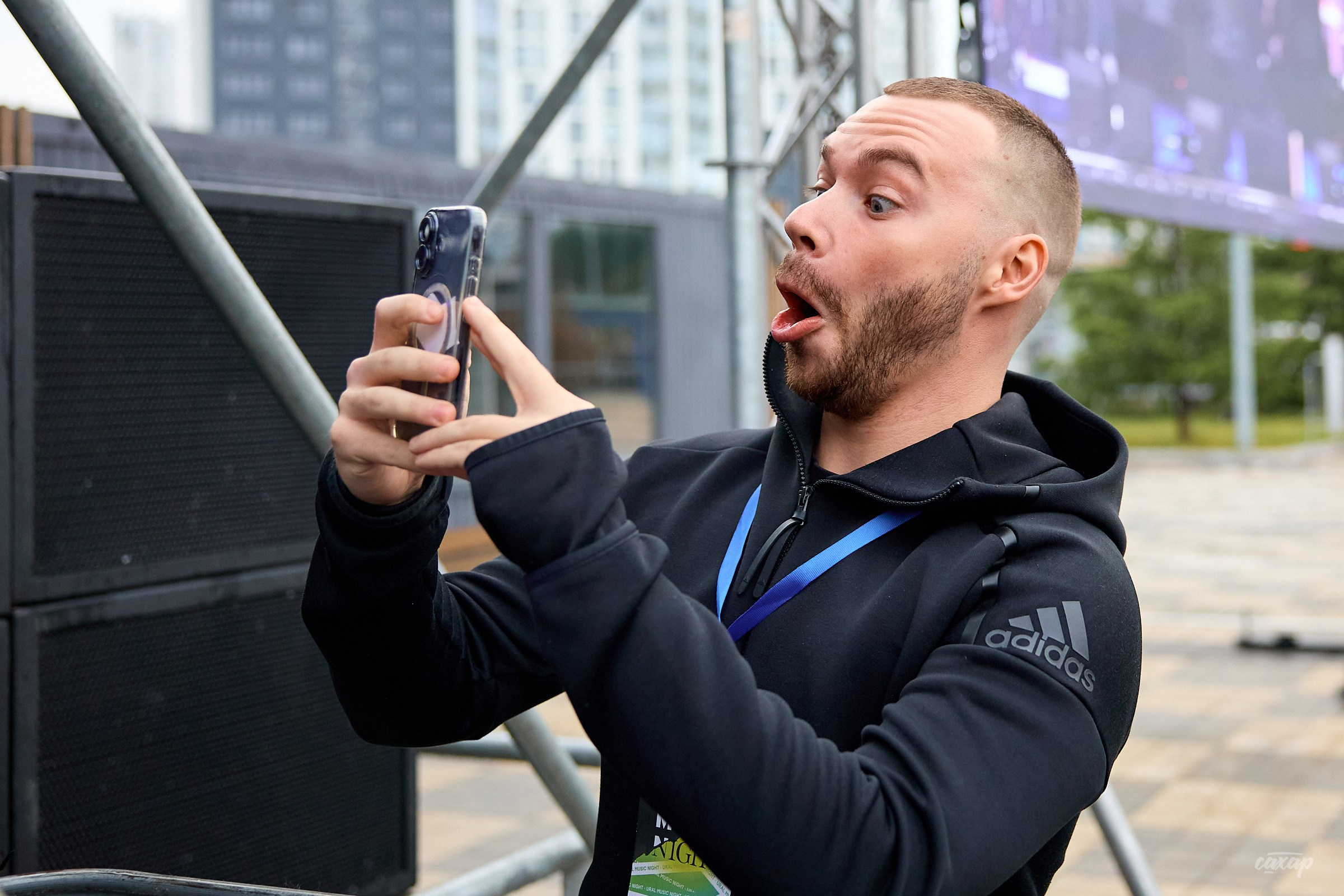 Ак-47, Витя АК. Профессиональный фотограф в Екатеринбурге Юра Сахар