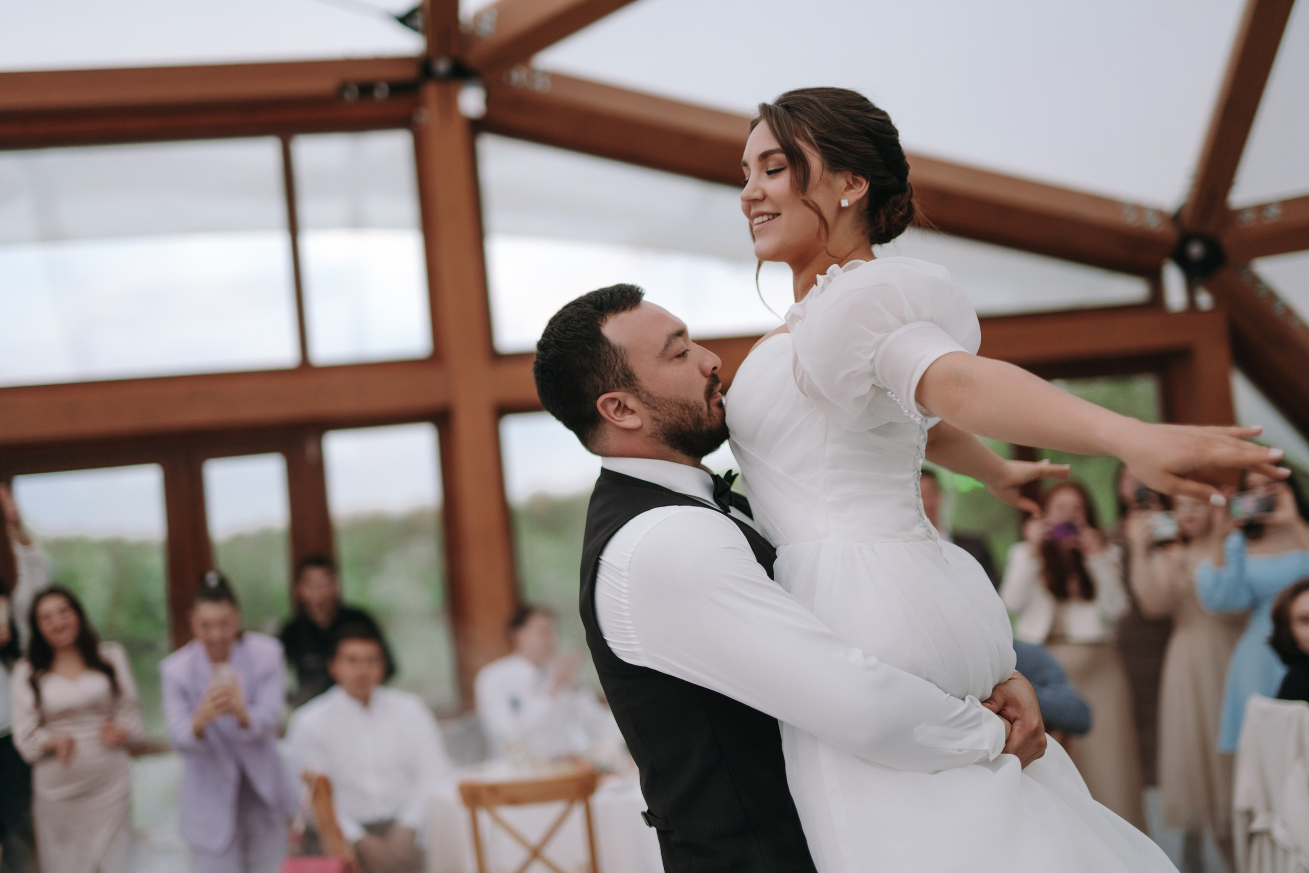 Свадебная фотосессия Радика и Дианы — Уфа, Nesterov Plaza, ЖК Империал, Президент Отель, шатёр М5