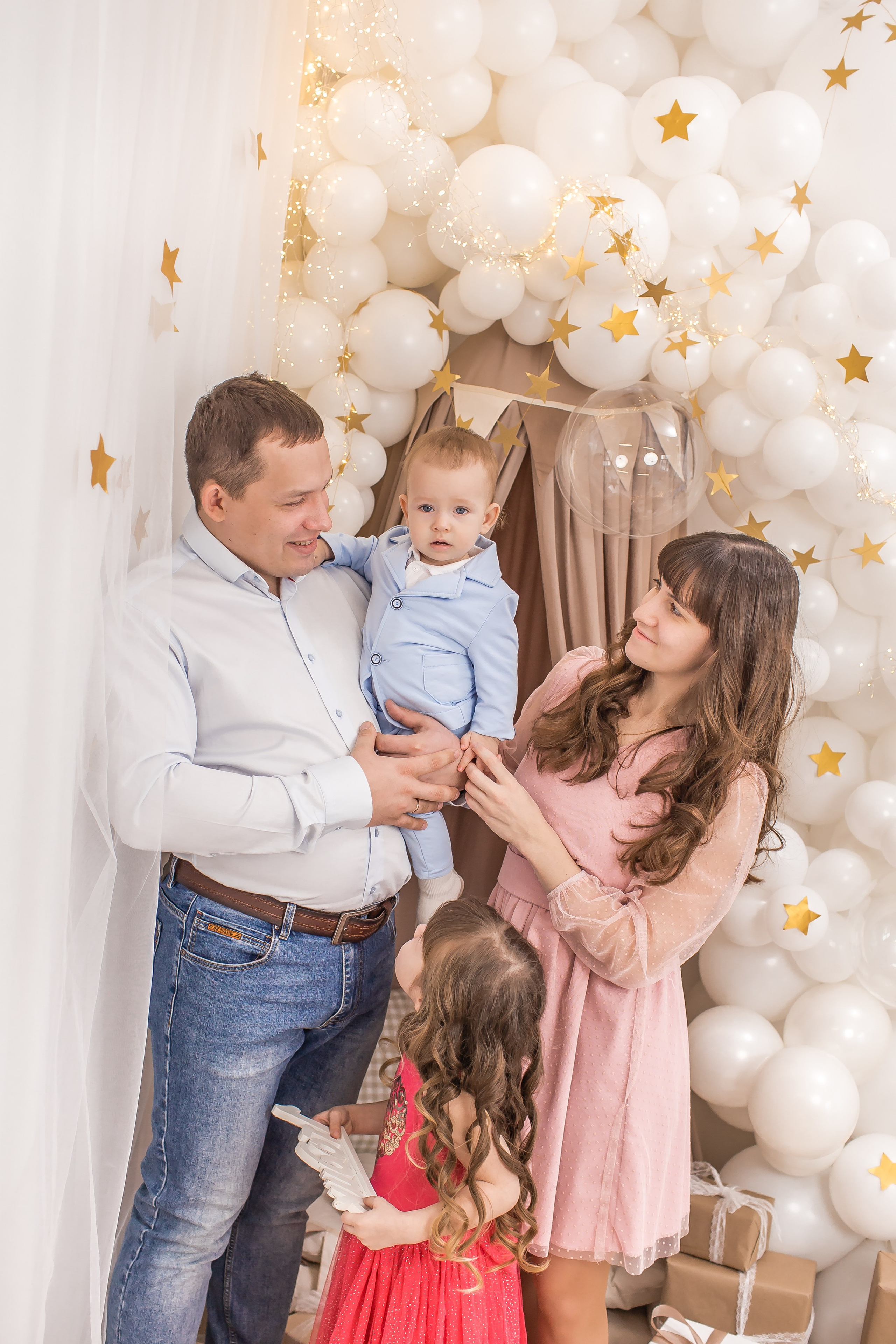 СЕМЕЙНЫЕ кадры. Детский семейный фотограф на первый годик город Новосибирск Дымова Светлана пакеты всё включено 1-3 года