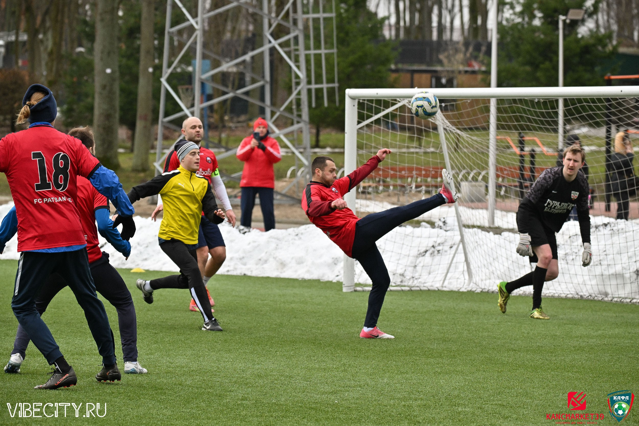 XX ЧЕМПИОНАТ КАЛИНИНГРАДСКОЙ ЛФЛ КАНЦМАРКЕТ39 сезона 2024–2025 гг. VIBECITY.RU Вайб Сити Ру Фоторепортажи Фотоотчеты Калининград