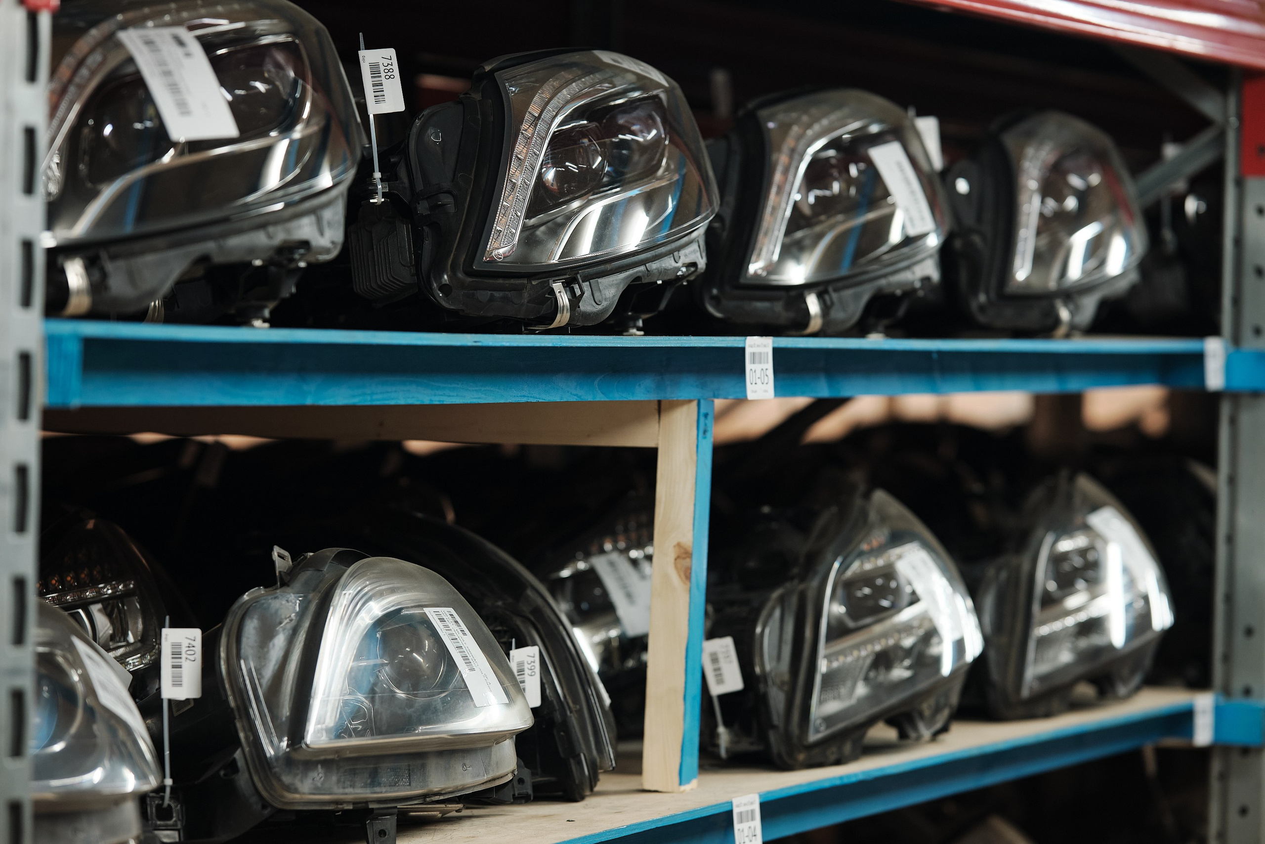 «Передняя фара Mercedes-Benz W213 правая оригинальная запчасть»«Левая LED фара для Mercedes-Benz E-Class W213 с адаптивным освещением»«Запчасть фара Mercedes-Benz S-Class W222 комплектная с блоком управления»«Оригинальная фара Mercedes-Benz GLC X253 правая с LED матрицей»«Передняя фара Mercedes-Benz C-Class W205 левая с дневными ходовыми огнями»«Фара Mercedes-Benz V-Class W447 правая с адаптивным дальним светом»«LED фара Mercedes-Benz GLS X167 левая оригинальная деталь»«Фара Mercedes-Benz A-Class W177 правая для замены, оригинал»«Передняя фара Mercedes-Benz GLE W167 левая с системой MULTIBEAM LED»«Запчасть фара Mercedes-Benz CLA C118 правая с динамическими поворотниками»