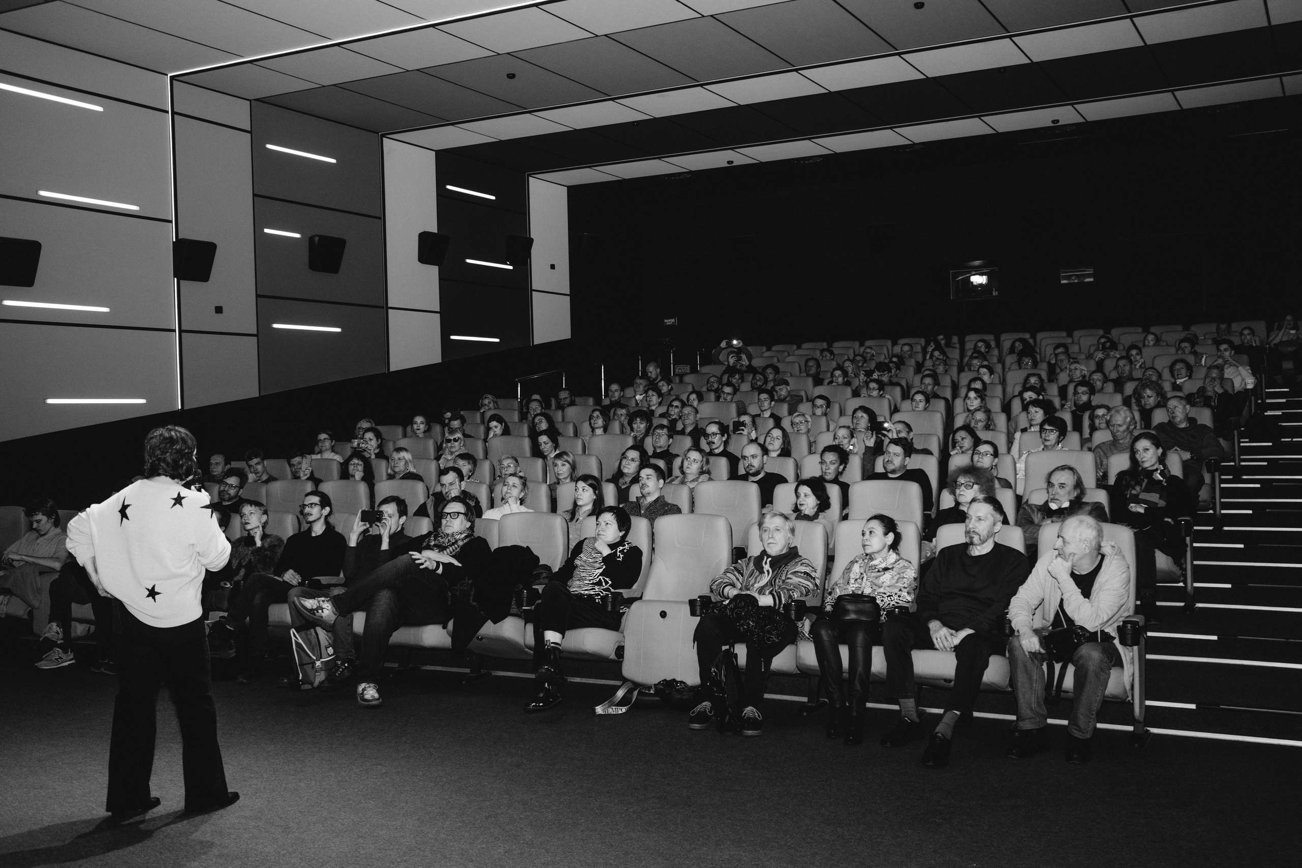 Показ отреставрированной версии фильма «Жертва для императора». Юля Мурашова портретный и документальный фотограф