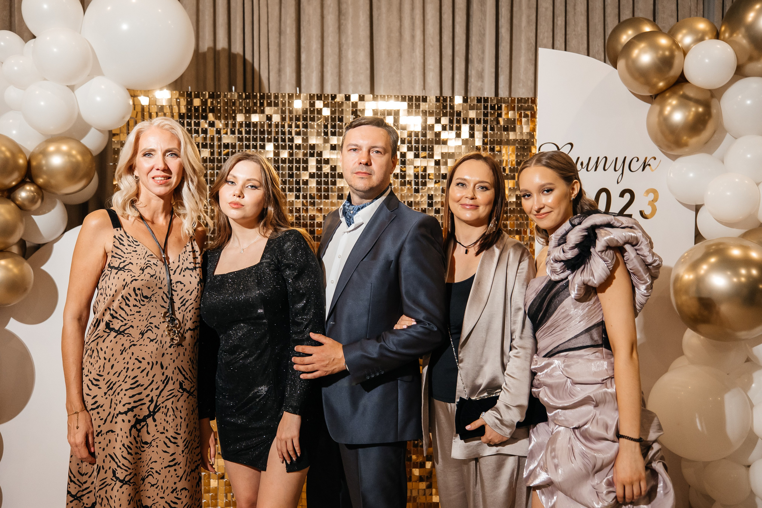 2023-06-23 Выпускной МБОУ СОШ № 10. Фотограф в Красноярске