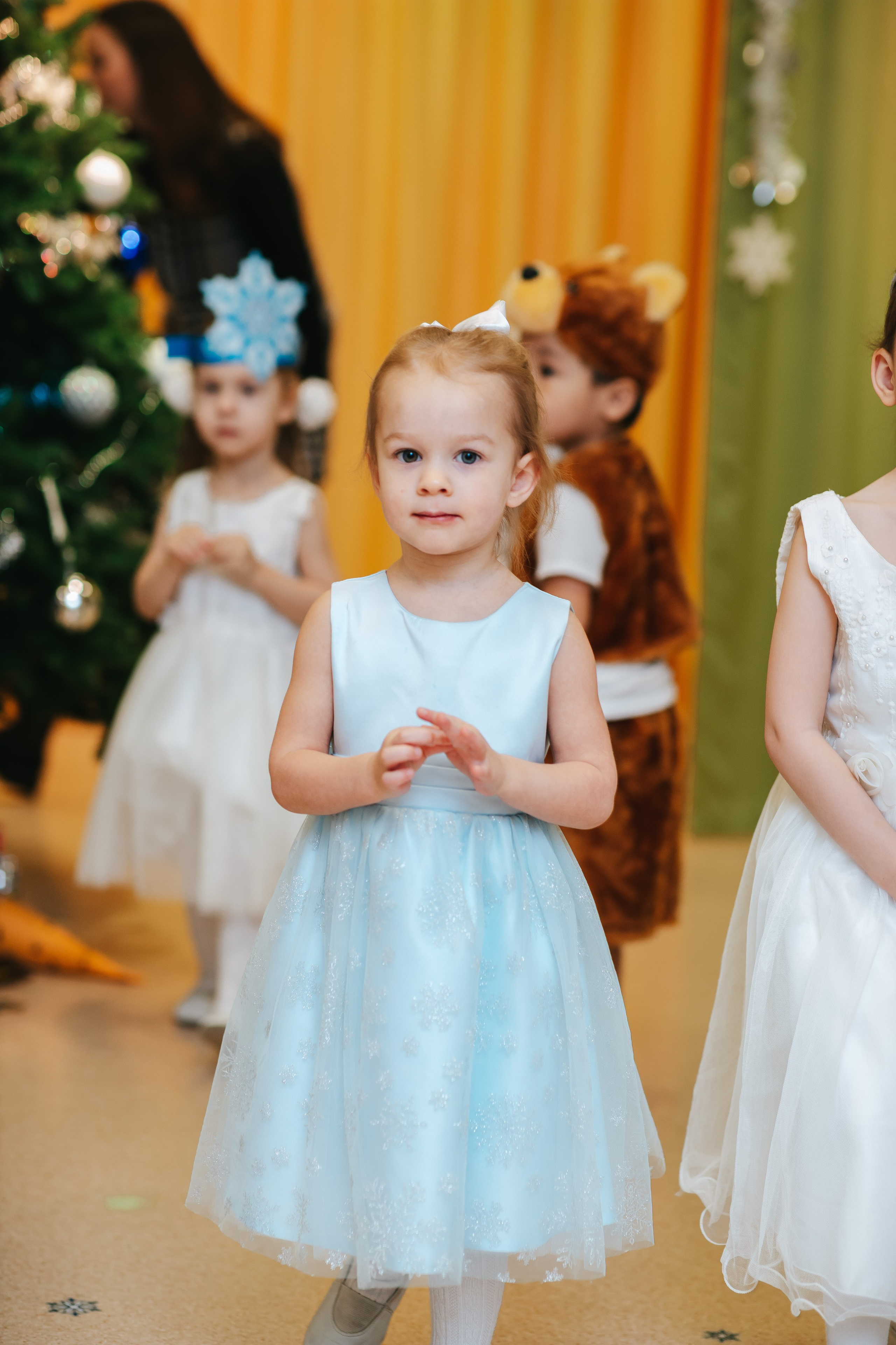 Новогодний утренник в младшей группе. Семейный lifestyle фотограф в Санкт-Петербурге Людмила Пахомова